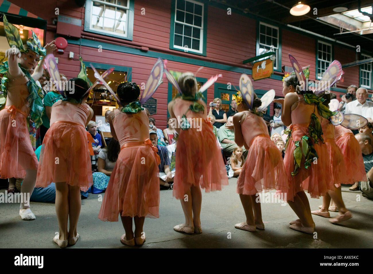 Performance di danza a giostra Herschell Fabbrica e Museo North Tonawanda New York Niagara County Foto Stock