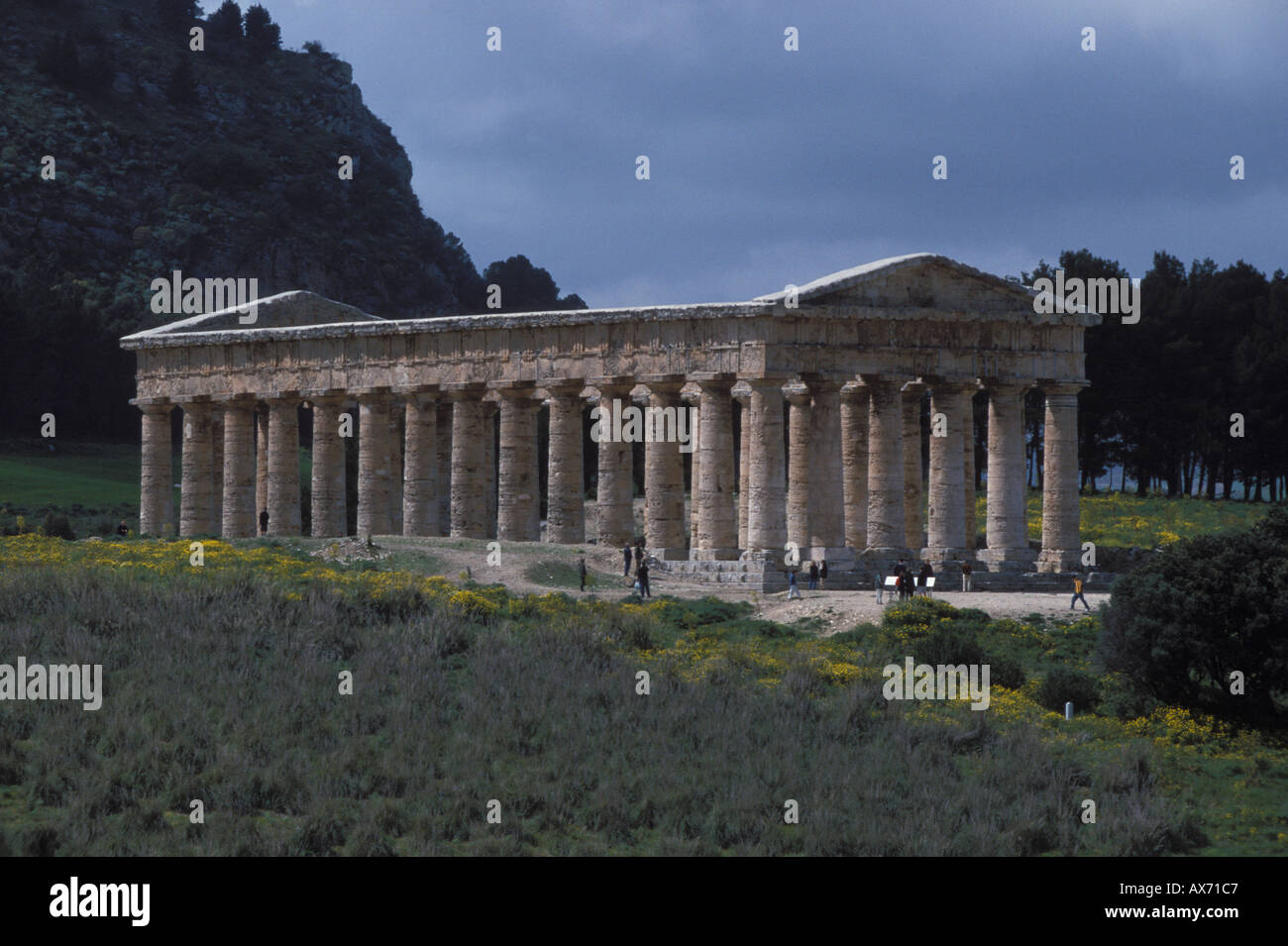 Il tempio greco di Segesta Isola Sicilia Italia Foto Stock