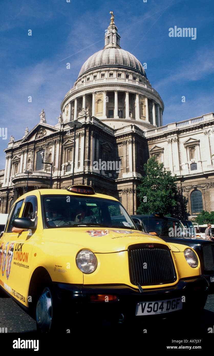 Taxi, St.Paul, Londra, Regno Unito Foto Stock