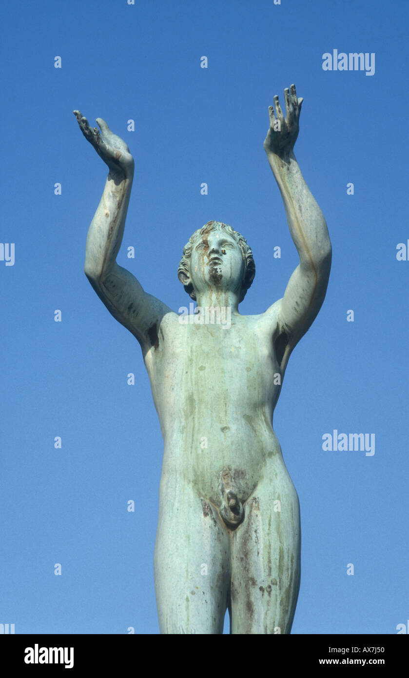 Statua nel parco del Castello di Miramar,Trieste Friuli Venezia Giulia Italia Foto Stock