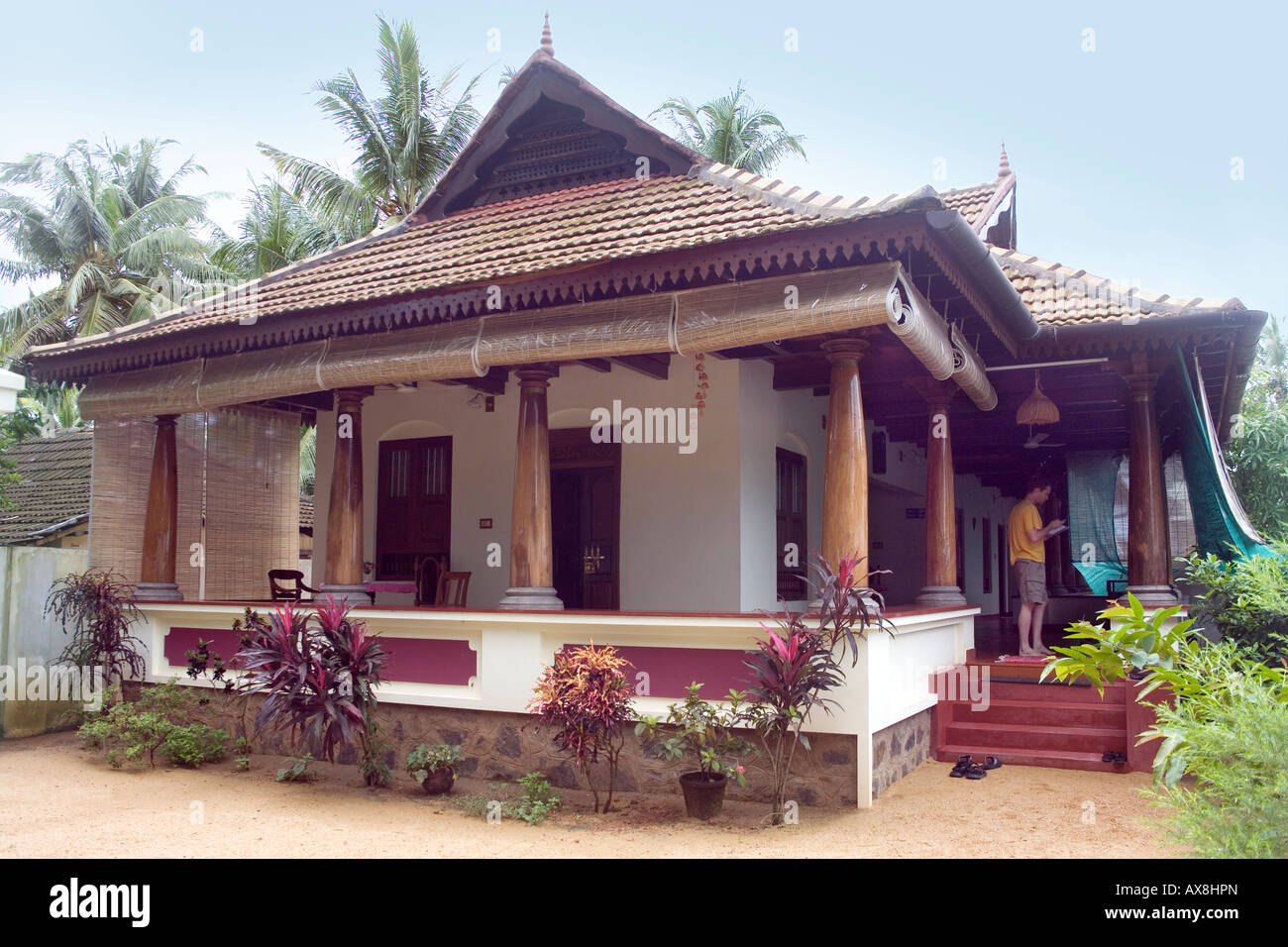 Bungalow Keralite dopo dallo stile tradizionale del Kerala house tharawad Fort Cochin Kochi Kerala India del Sud Foto Stock