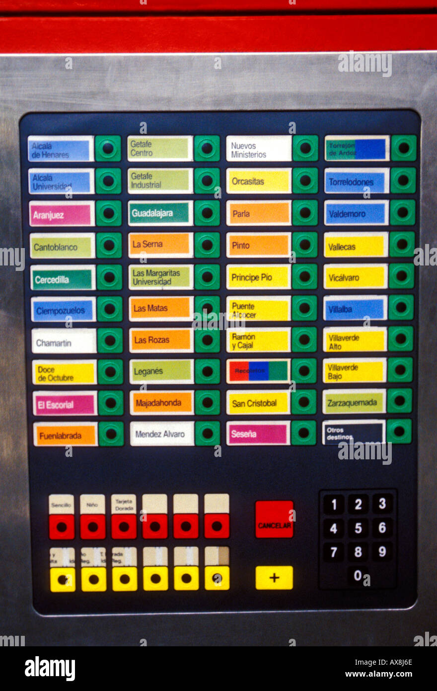 Biglietteria automatica, ticket machine, i biglietti del treno, la stazione ferroviaria e la stazione ferroviaria di Atocha, Madrid, provincia di Madrid, Spagna, Europa Foto Stock