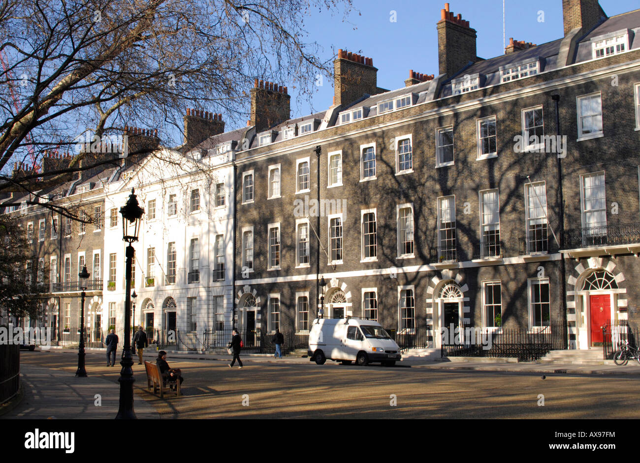 Una vista di una terrazza georgiana, Bedford Square, Londra, Regno Unito. Foto Stock