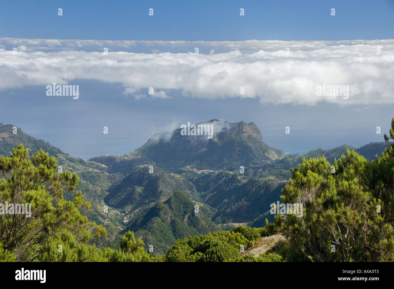 Portogallo Madeira vista da Pico Arieiro verso Faial Foto Stock