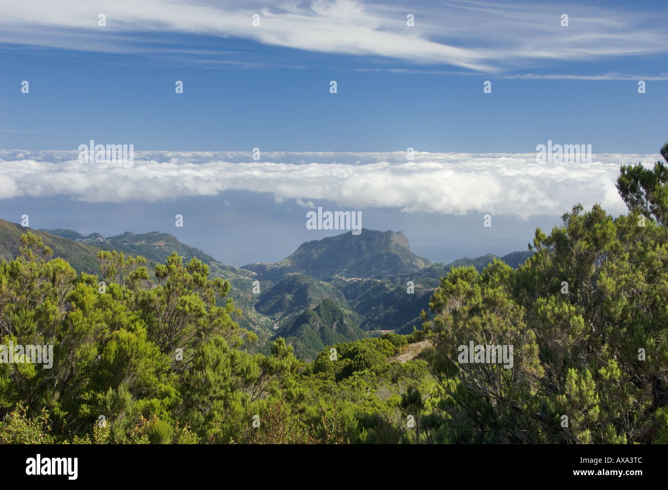 Portogallo Madeira vista da Pico Arieiro verso Faial Foto Stock