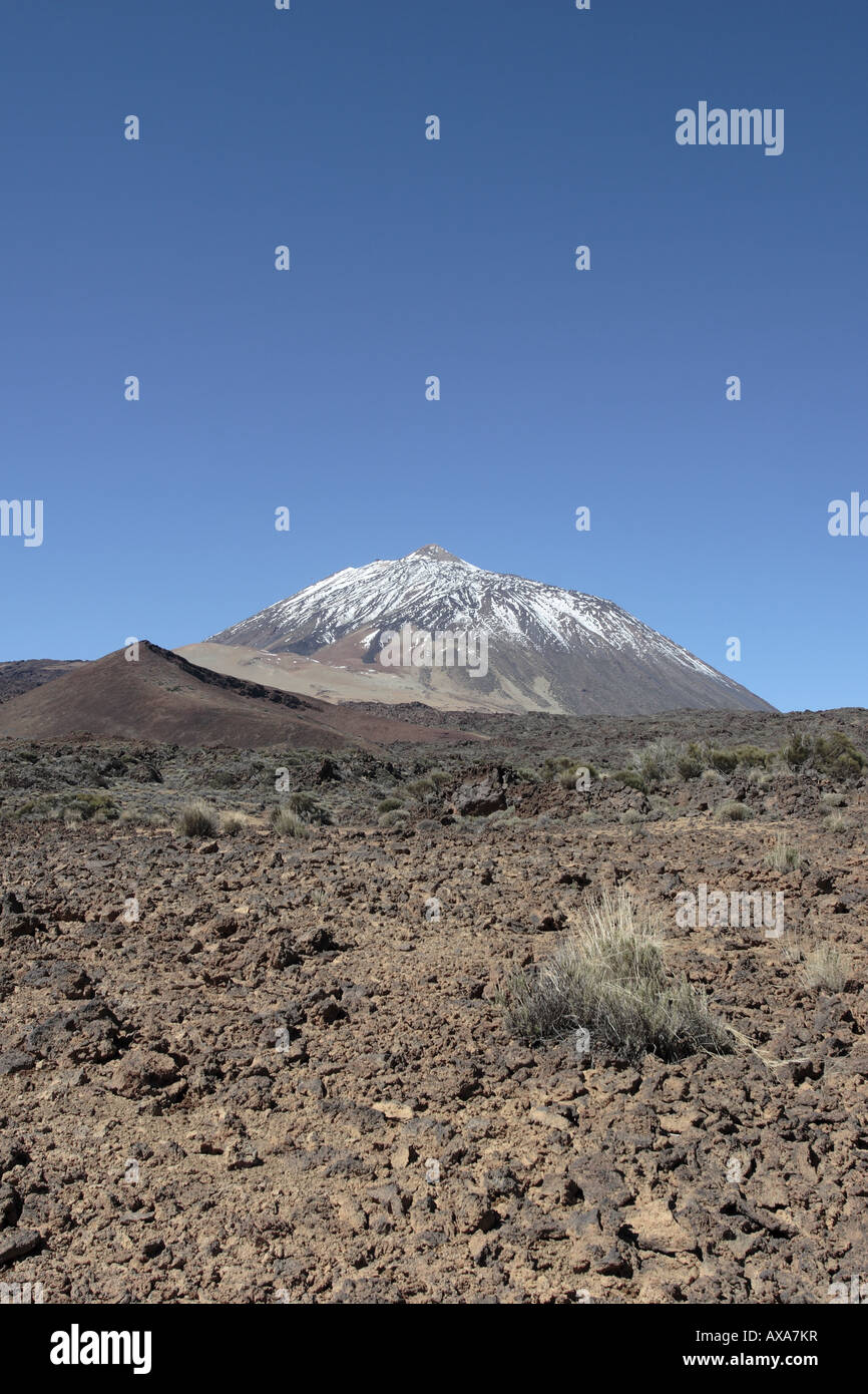 Il monte Teide da Las Portellas in corrispondenza di una estremità del Siete Canadas a piedi Foto Stock