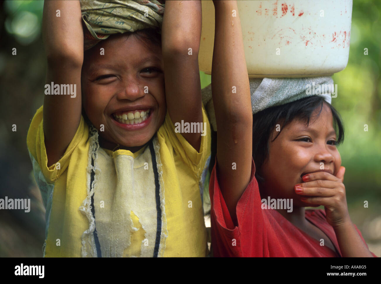 Maedchen Lombok, Indonesien Foto Stock