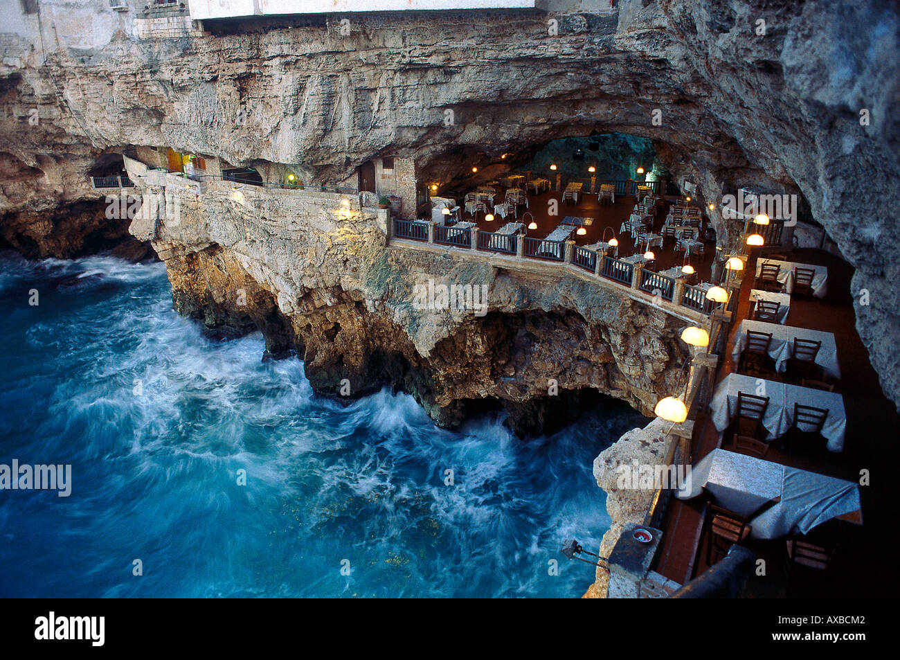 Ristorante Grotta Palazzese Polignano A Mare Puglia Italia Foto 
