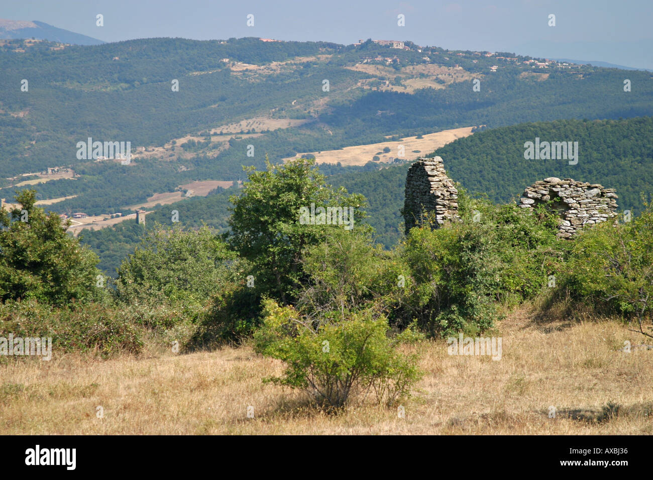 Casa in rovina nella campagna umbra Foto Stock
