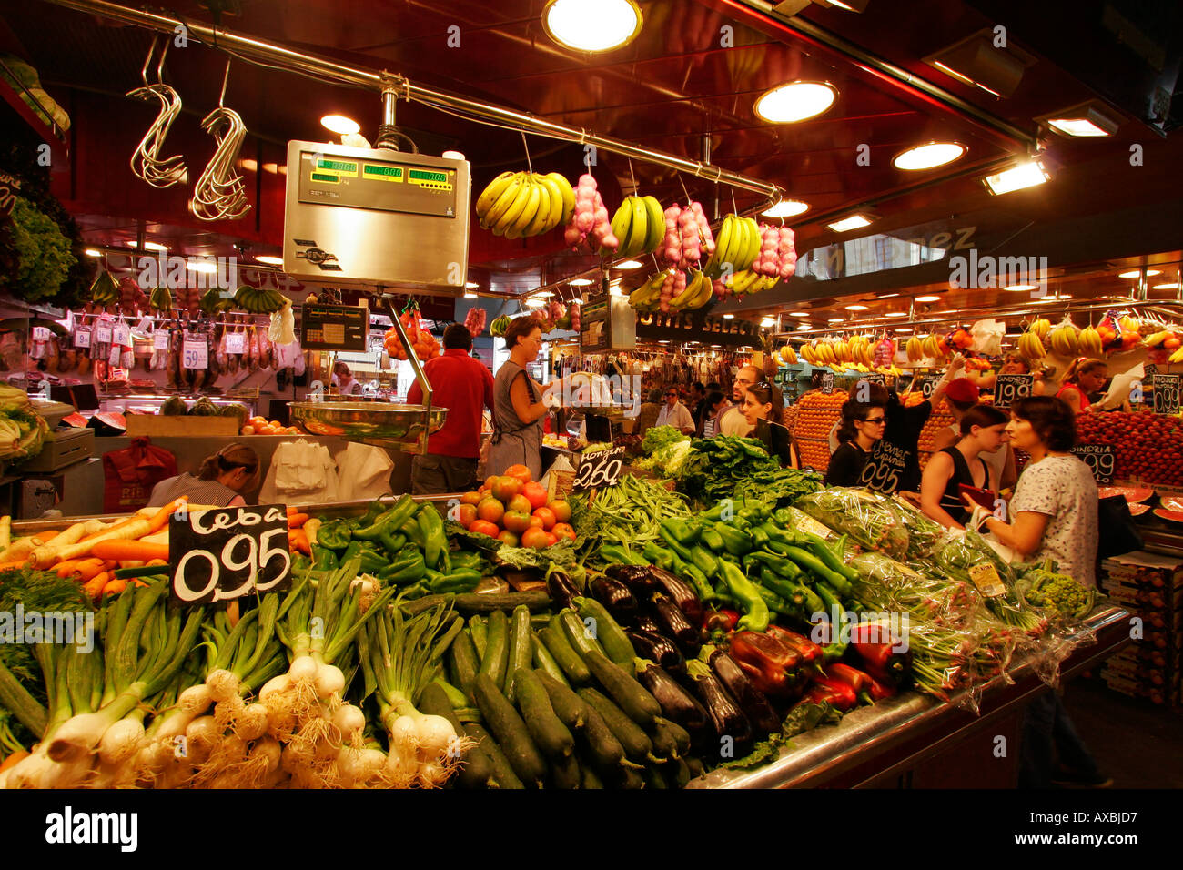 Spagna Barcellona hall del mercato La Boqueria frutti Foto Stock