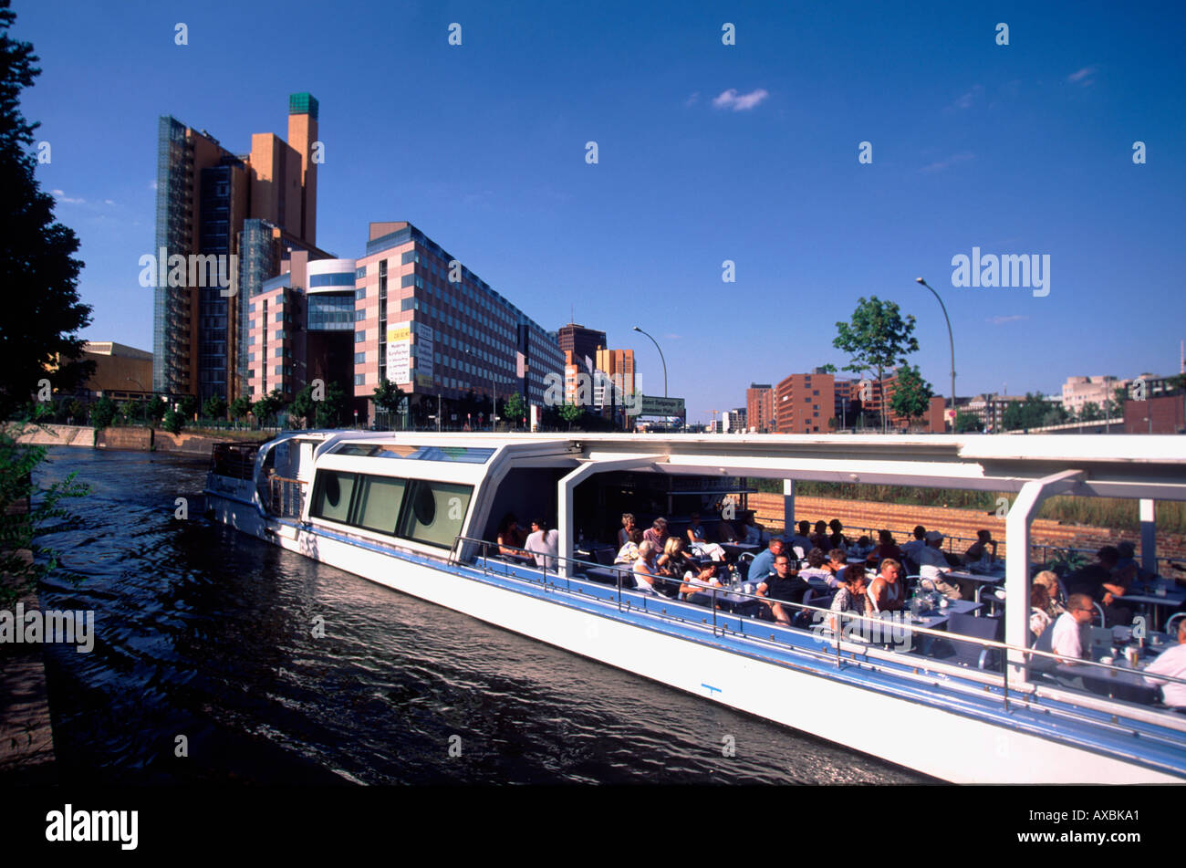 Berlin Mitte Potsdamer Platz Daimer Chrysler areale architekture moderno da Renzo Piano Debis Tourboat Foto Stock