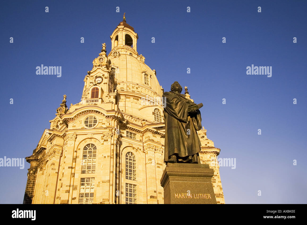 DEU Frauenkirche di Dresda dopo la ricostruzione inaugurazione in Oktober 2005 Dresden ha subito un quasi totale distruzione nel Februar Foto Stock