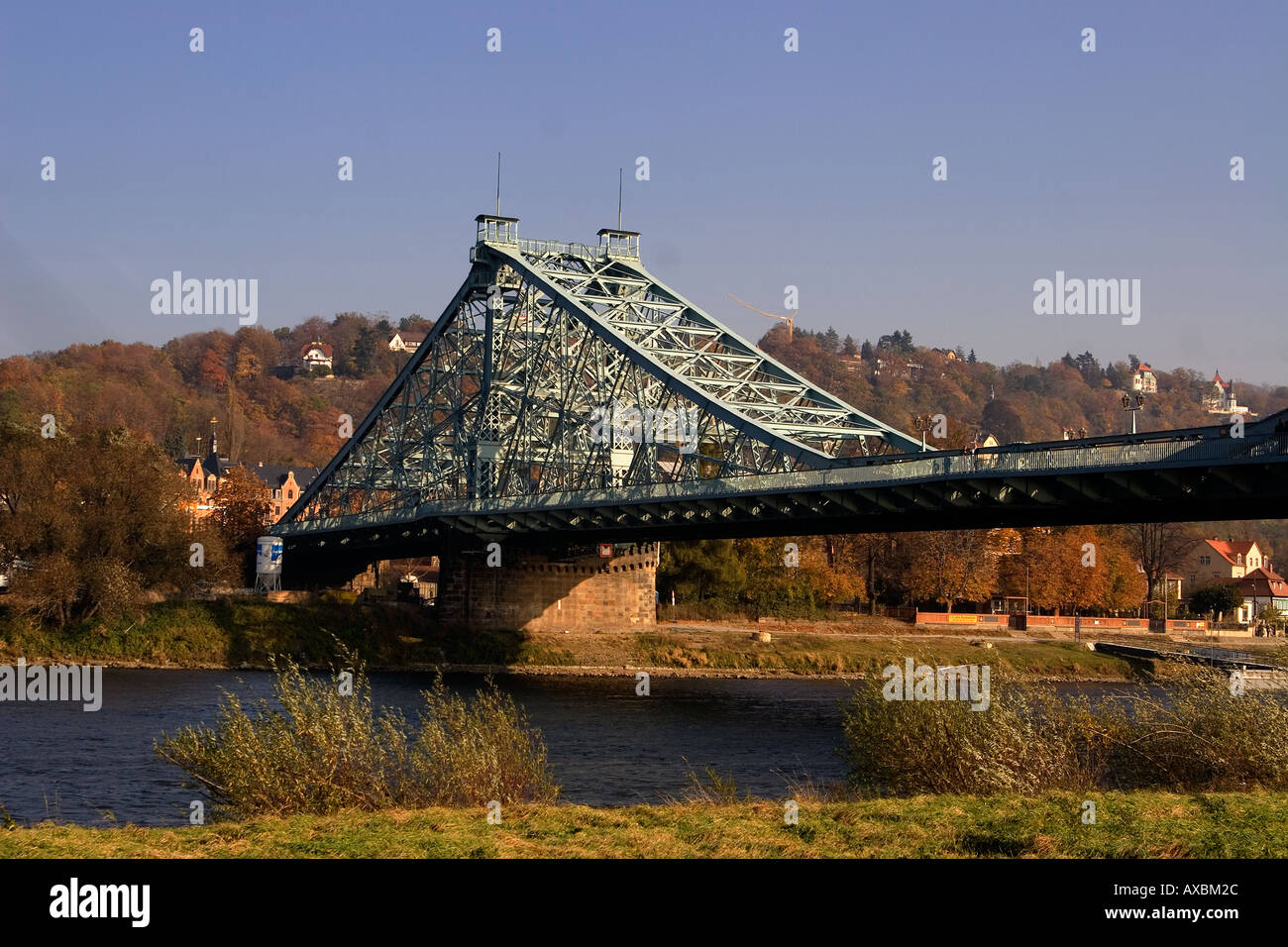 Dresda autunno Elba ponte Blaues Wunder , meraviglia blu Foto Stock