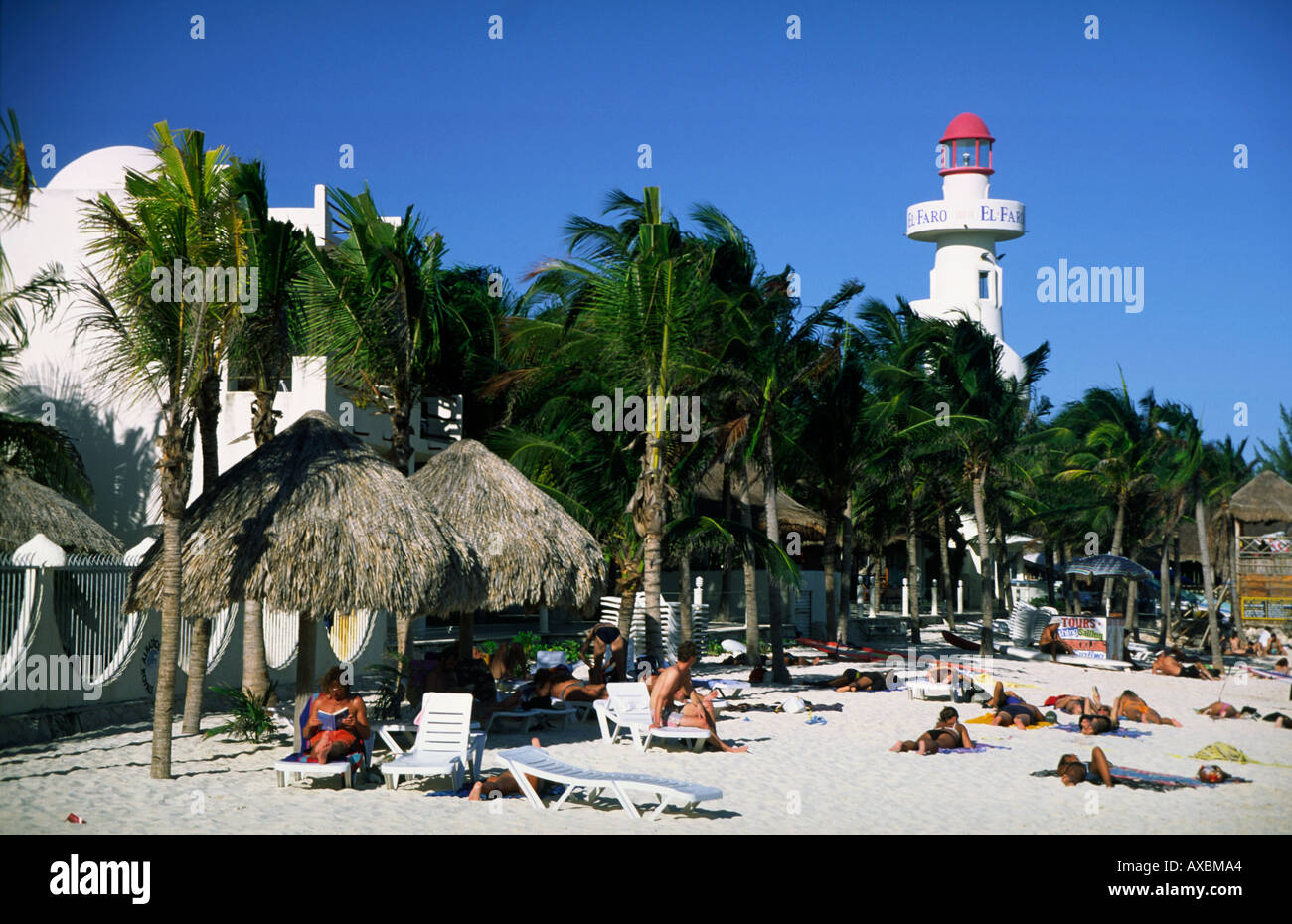 Mexiko Yucatan Playa del Carmen sfondo spiaggia El Faro hotel con suite per la luna di miele nella parte superiore Foto Stock