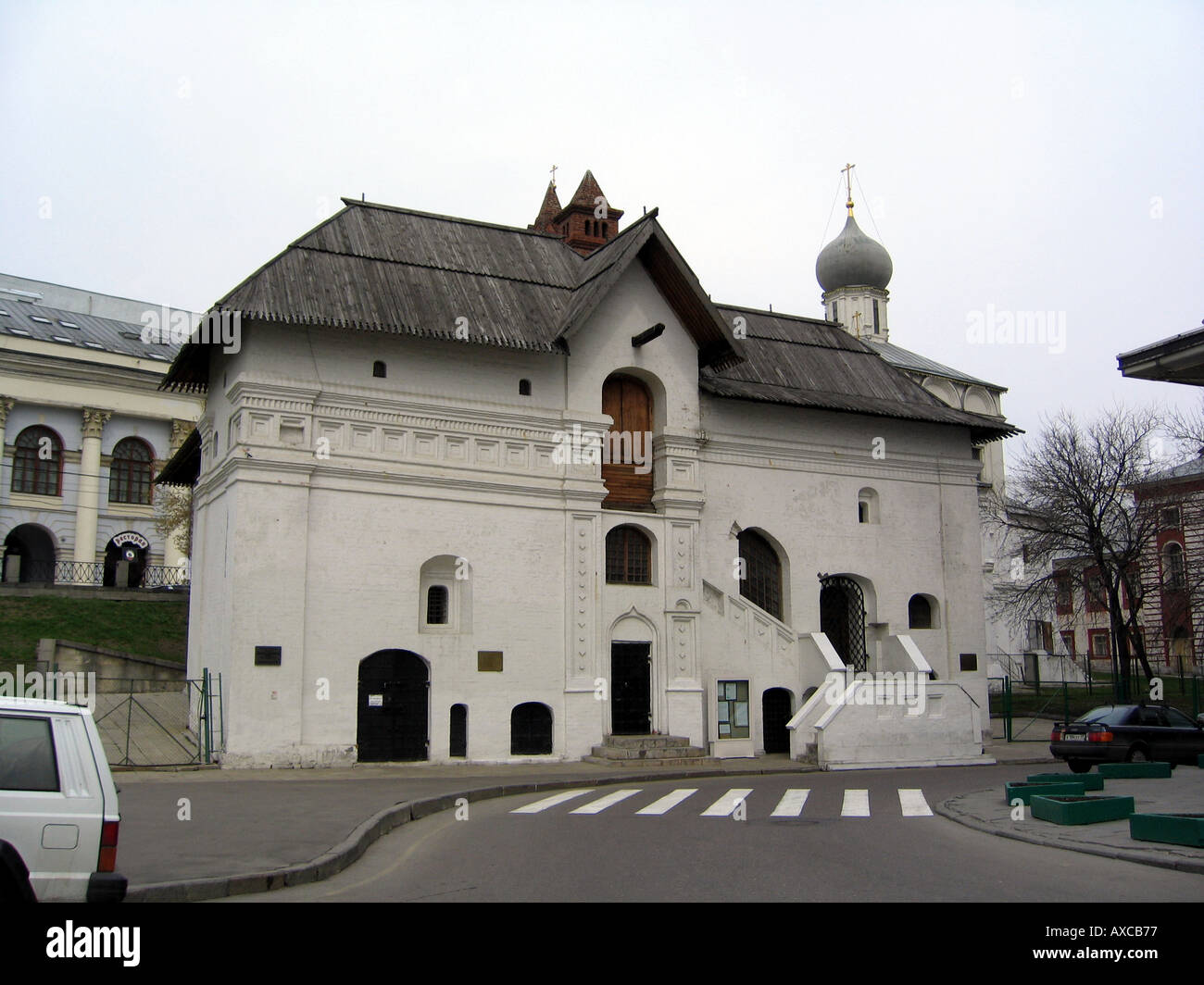 La vecchia corte inglese su Ulitsa Varkarva vicino al Cremlino e Piazza Rossa Mosca Russia Foto Stock