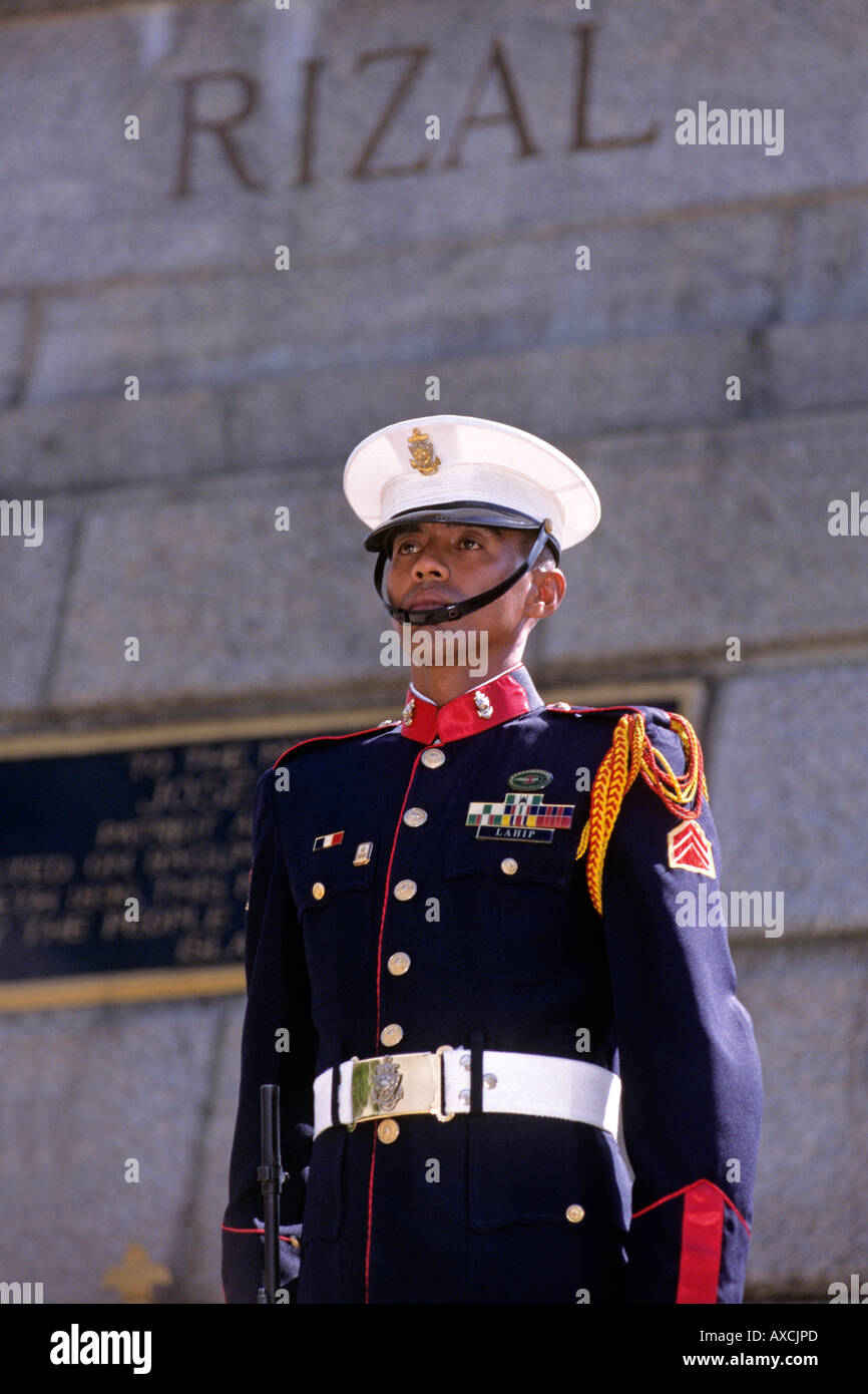 Cerimoniale Marine guard duty Rizal Monument Manila Filippine Foto Stock