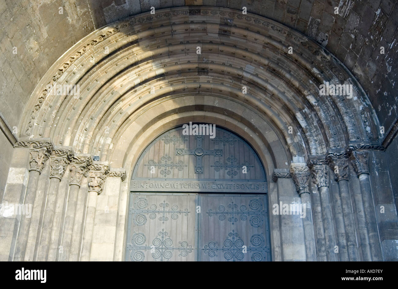 Porta di ingresso al Santa Maria Maior de Lisboa o Sé de Lisboa, la cattedrale di Lisbona Foto Stock