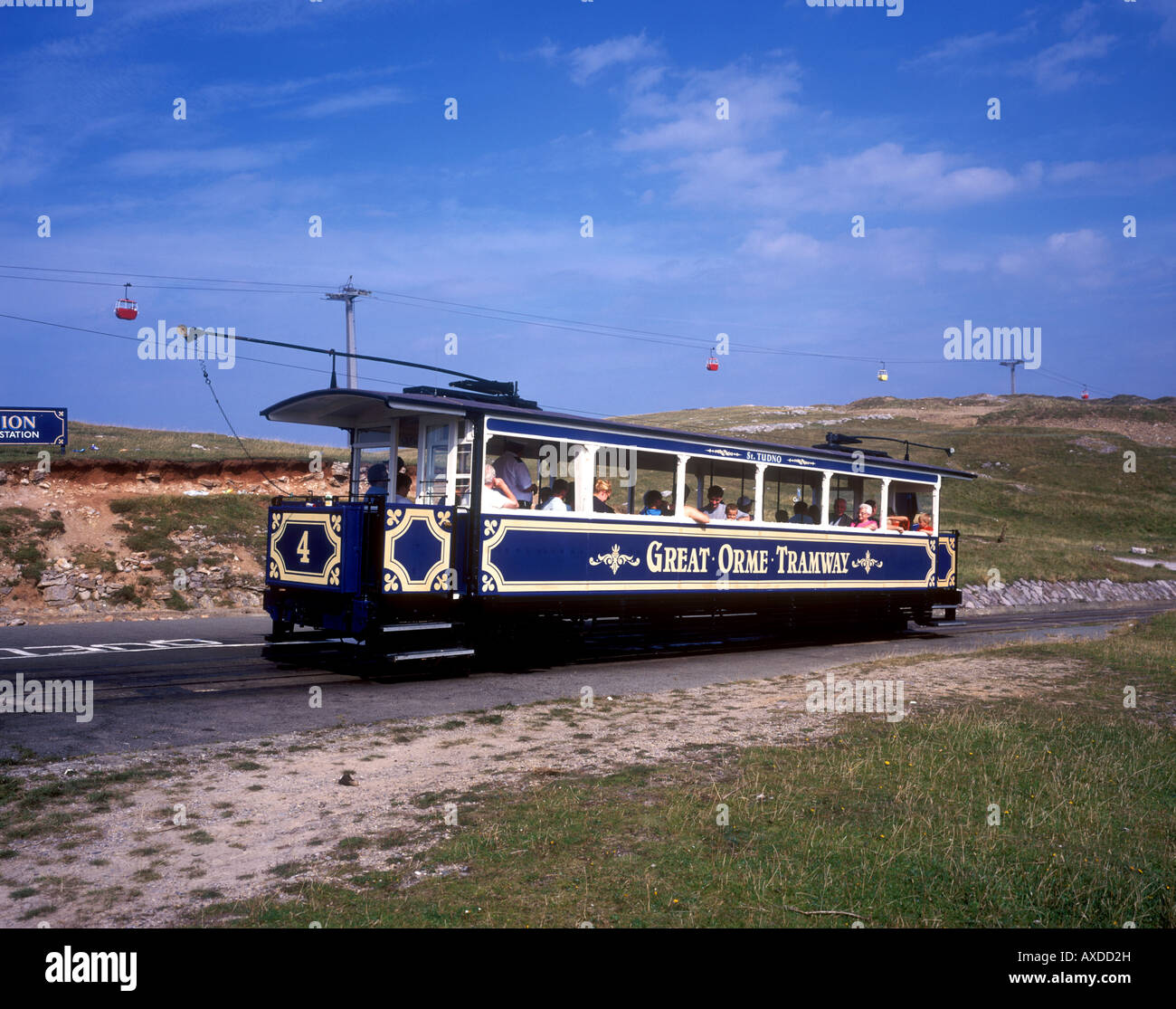 Llandudno - Great Orme tram a stazione a metà strada Foto Stock