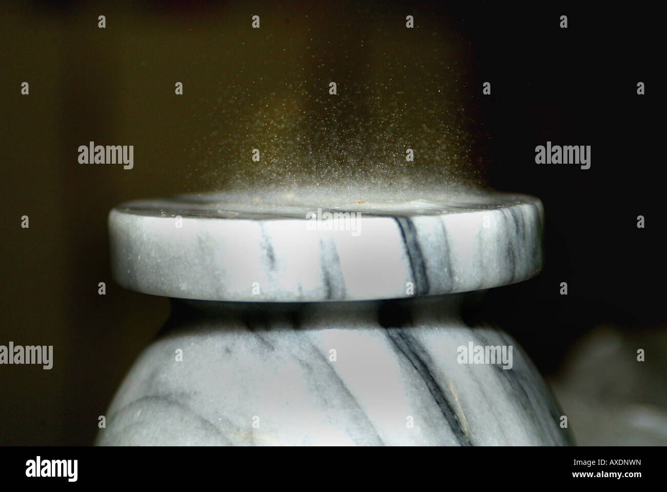 Schiume di acido su marmo Foto Stock