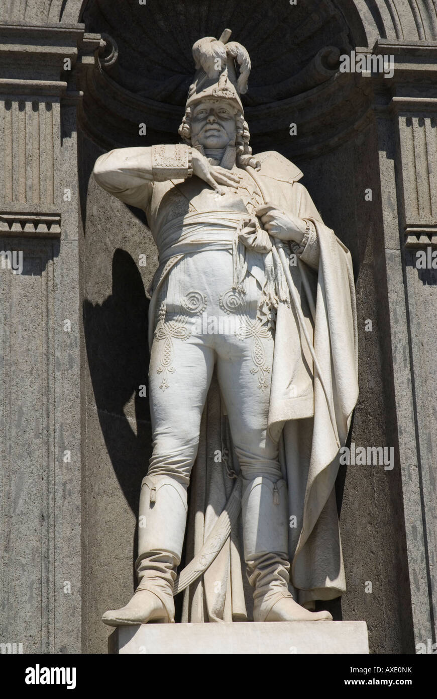 Statua di Gioacchino Murat, facciata ovest lato del Palazzo Reale a Napoli, Italia Foto Stock