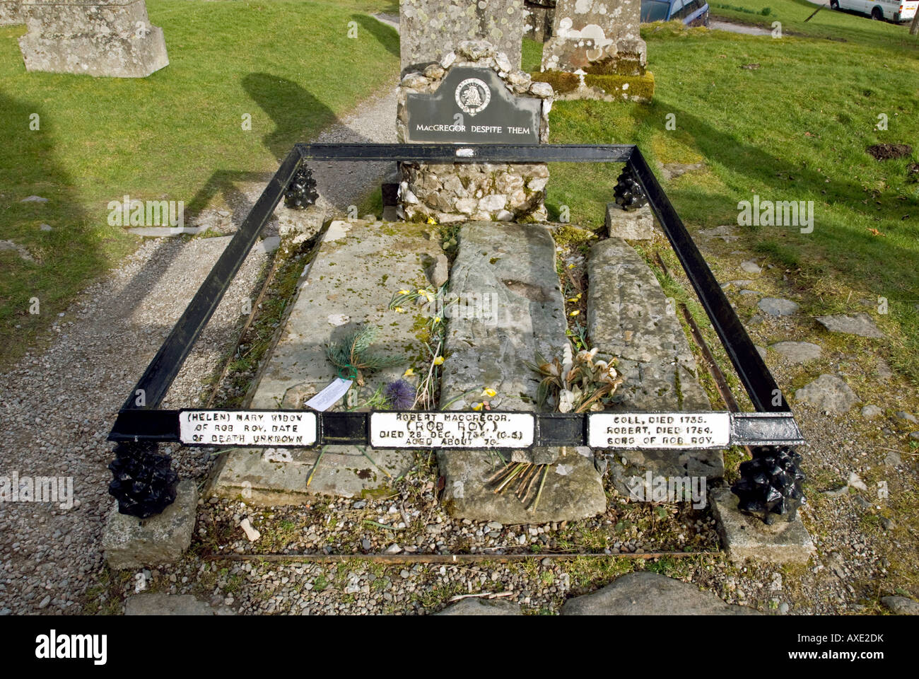 La tomba di Rob Roy McGregor a Balquhidder Church in Strathyre Scozia Scotland Foto Stock