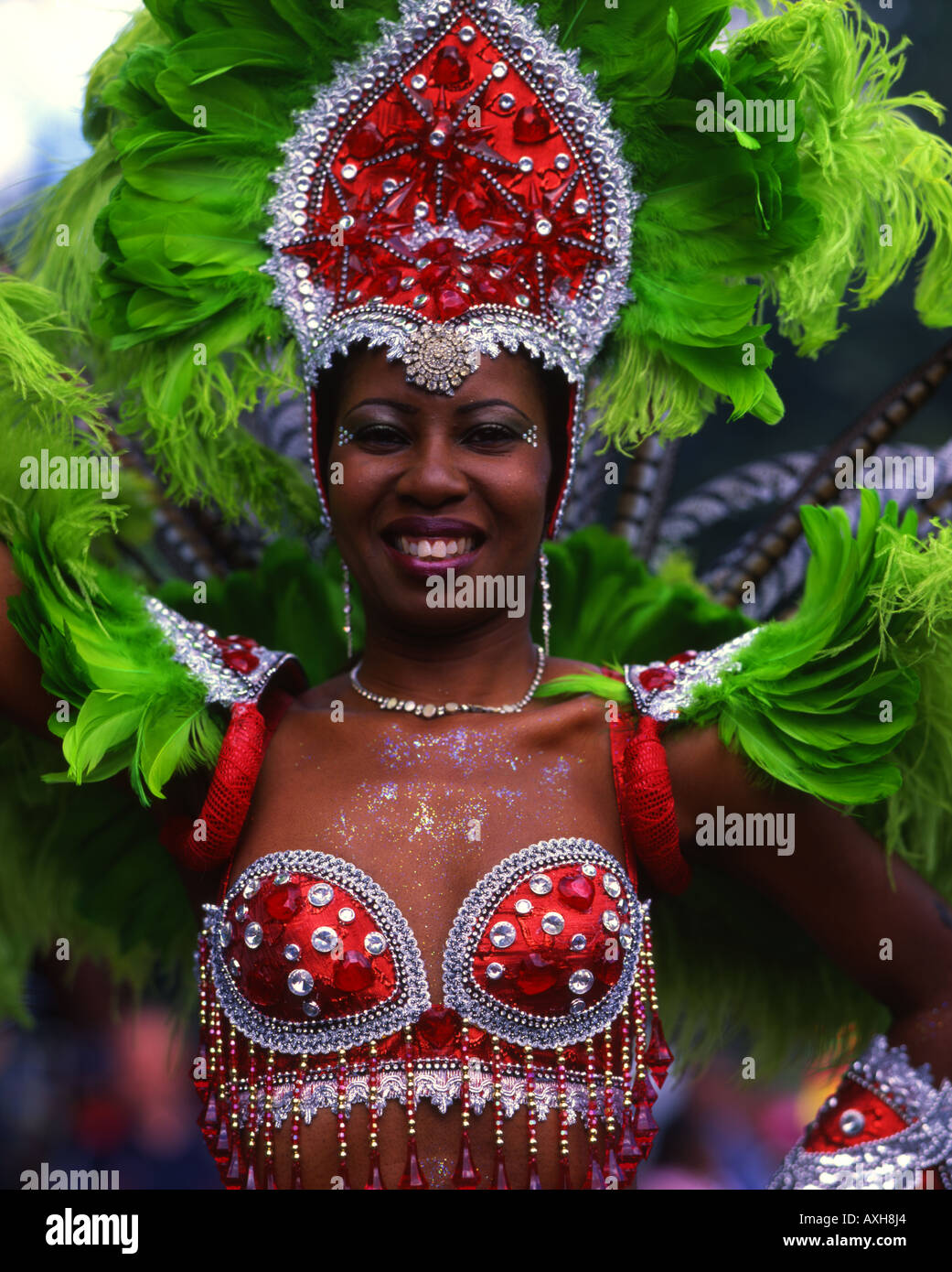 2006 carnevale di Notting Hill. Una parte della strada e il festival ha portato dalla comunità dei Caraibi a Londra. Tenuto ogni anno nel mese di agosto. Foto Stock