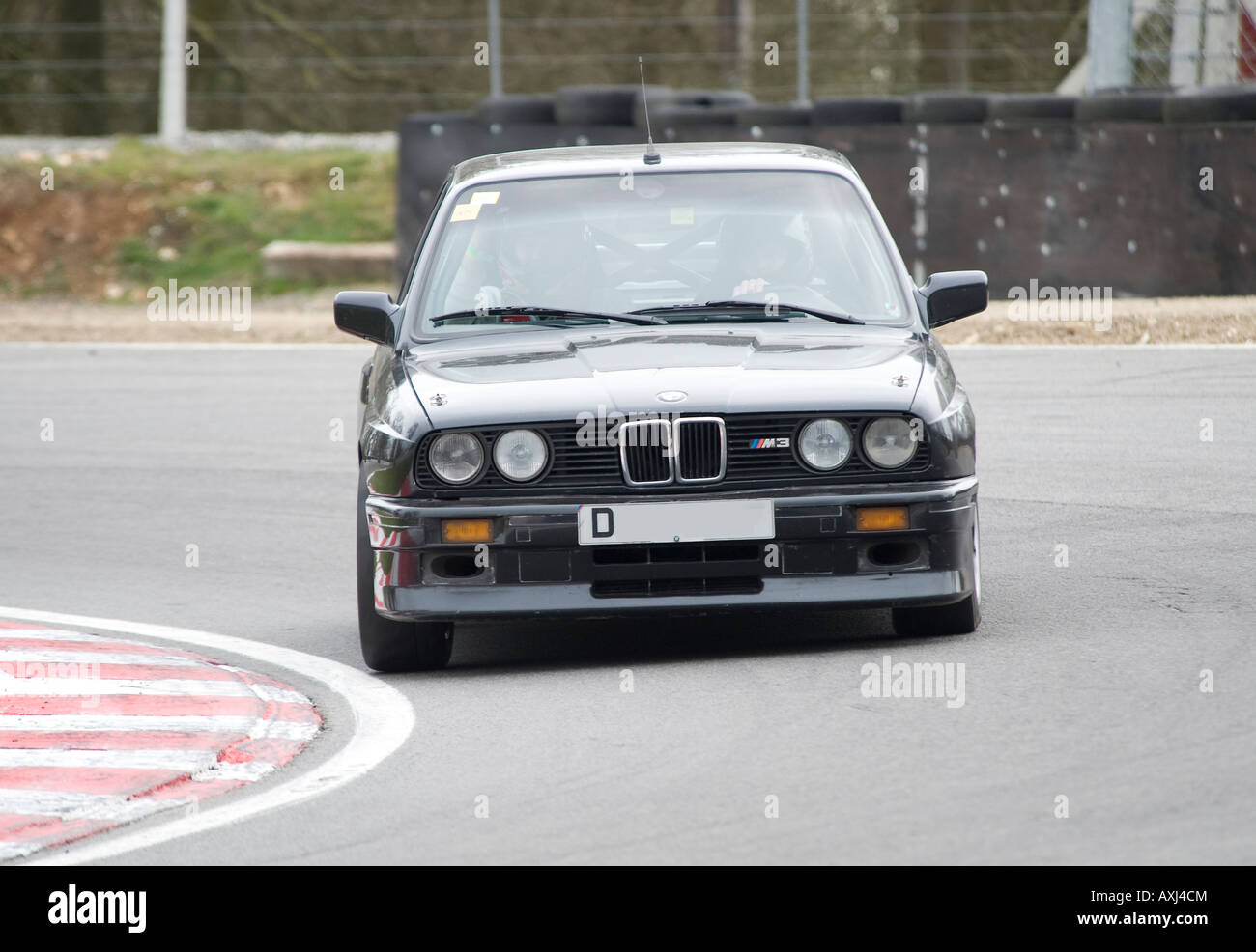 BMW M3 - E30 forma 3 serie su pista Foto Stock