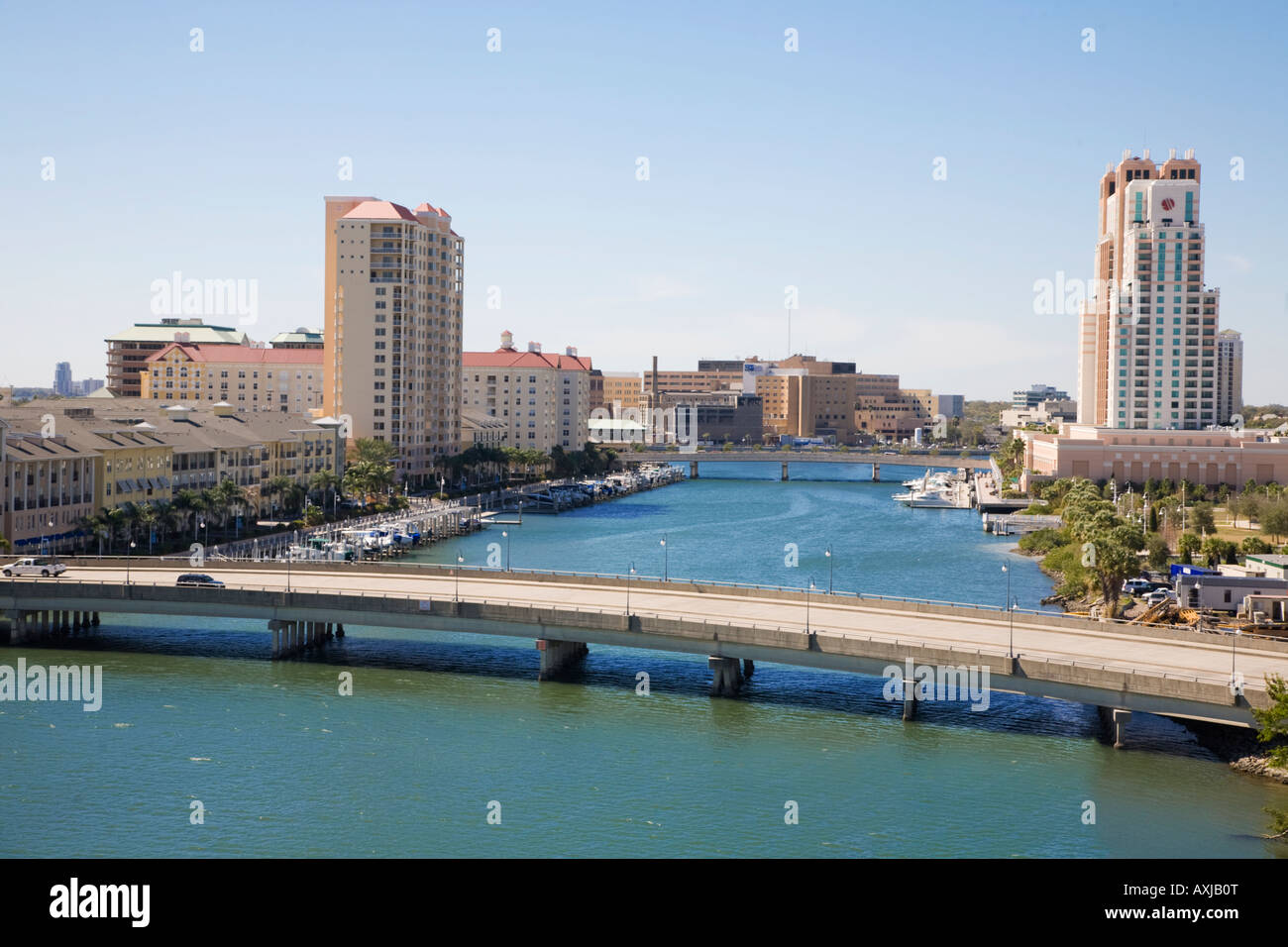 Canale di guarnigione e Sud benefico ponte di trasmissione in Tampa Florida Foto Stock