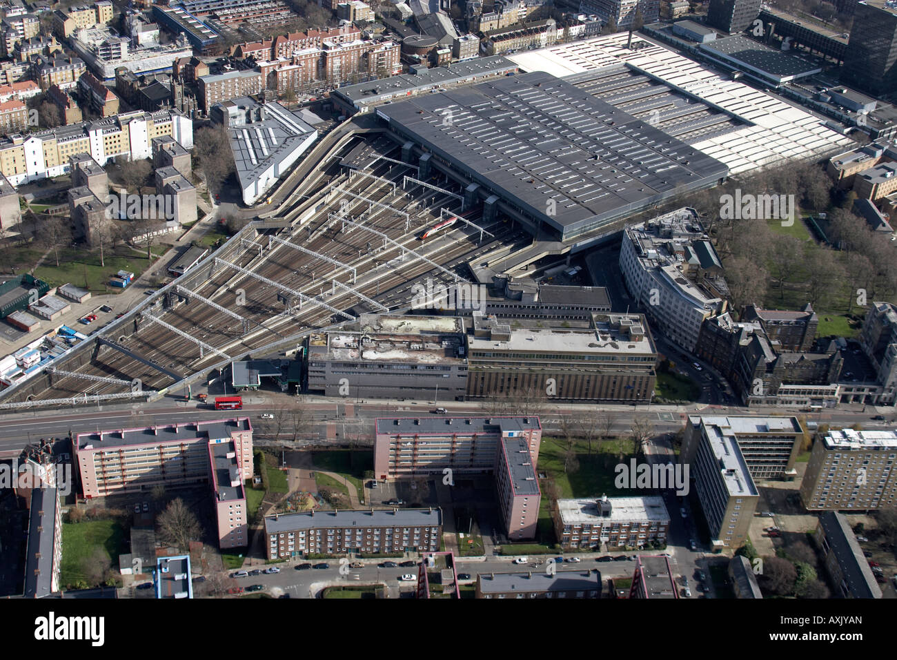 Elevato livello obliquo di vista aerea a est di Euston Main line Station Hampstead Road London NW1 Inghilterra UK Feb 2006 Foto Stock