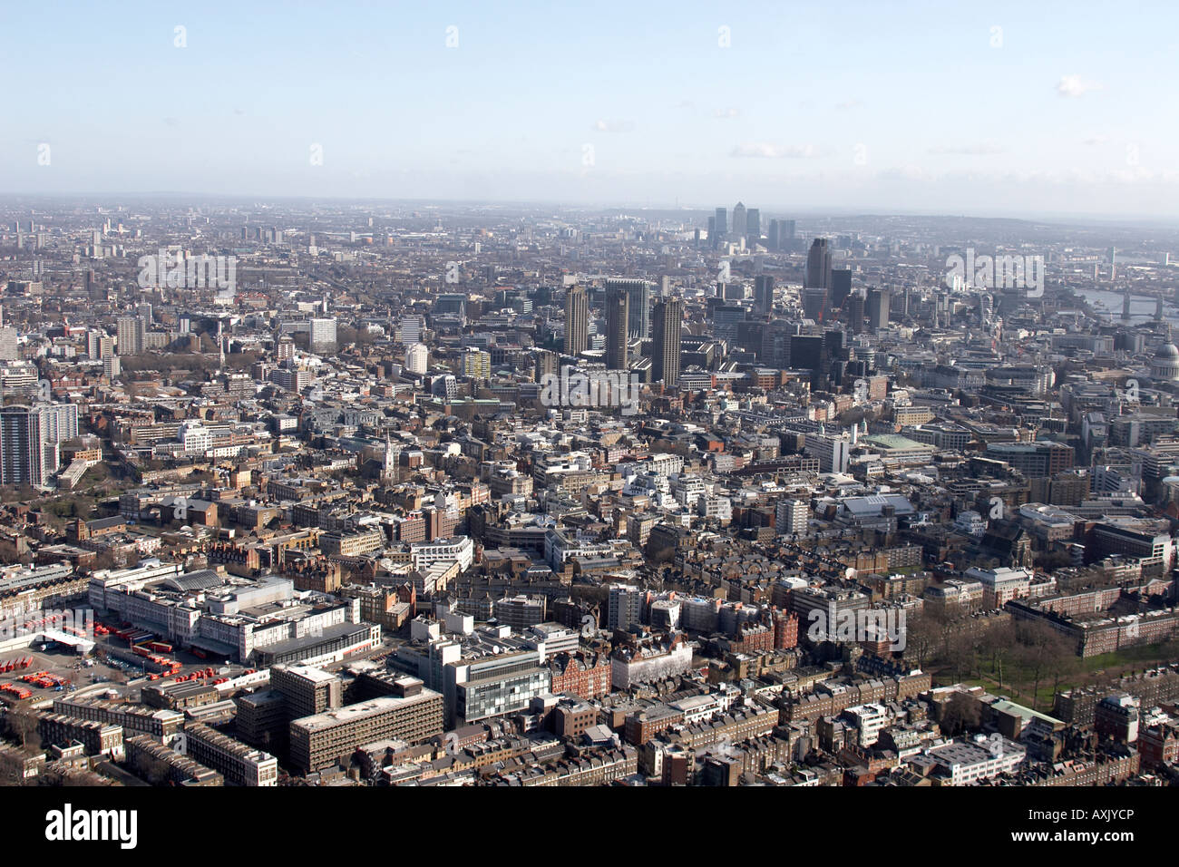 Elevato livello obliquo di vista aerea a est di grigio s Inn Fiume Tamigi Holborn City of London Londra Foto Stock