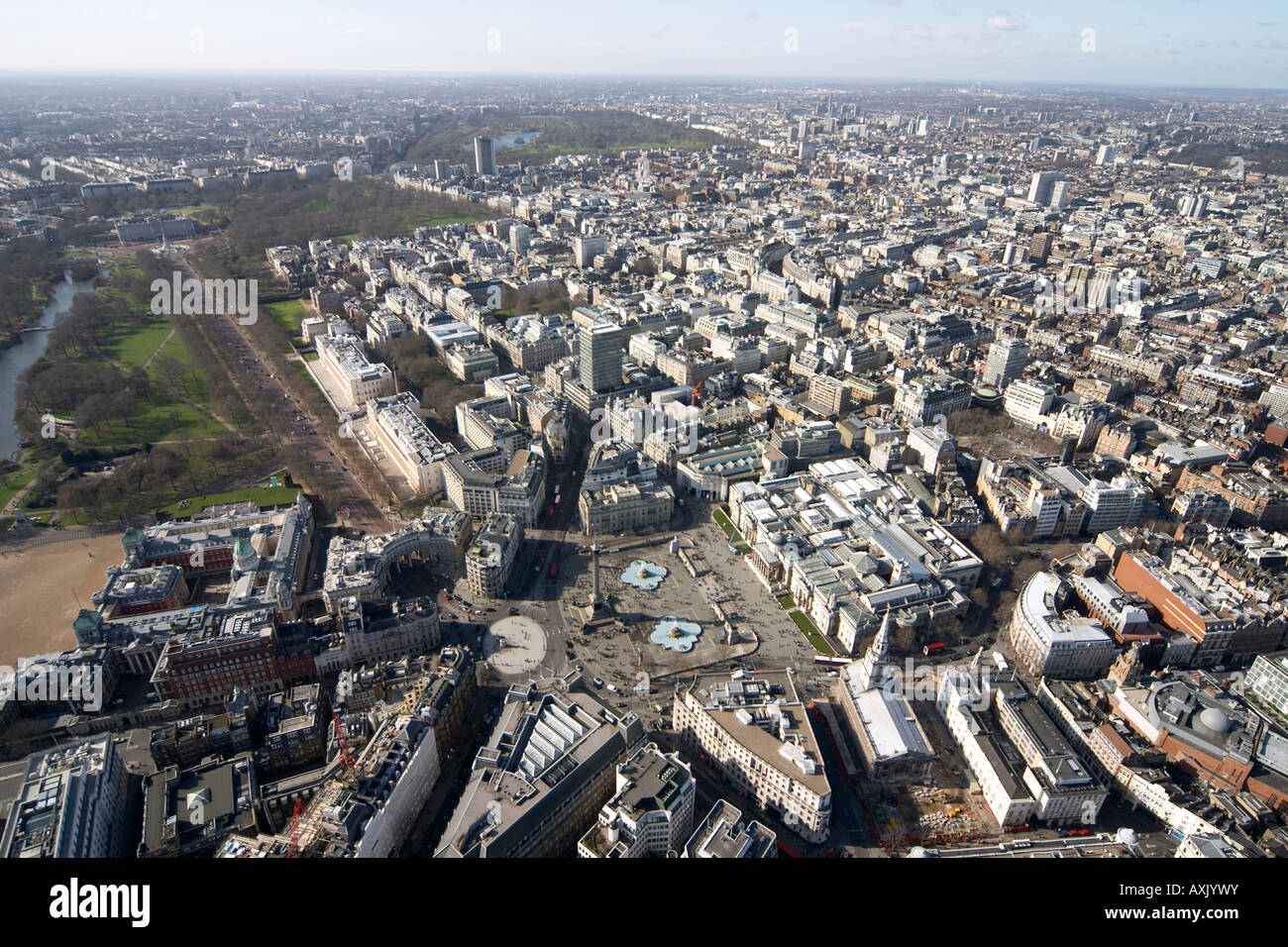 Elevato livello obliquo di vista aerea ovest di Trafalgar Square National Gallery e il Mall London WC2 Inghilterra UK Feb 2006 Foto Stock