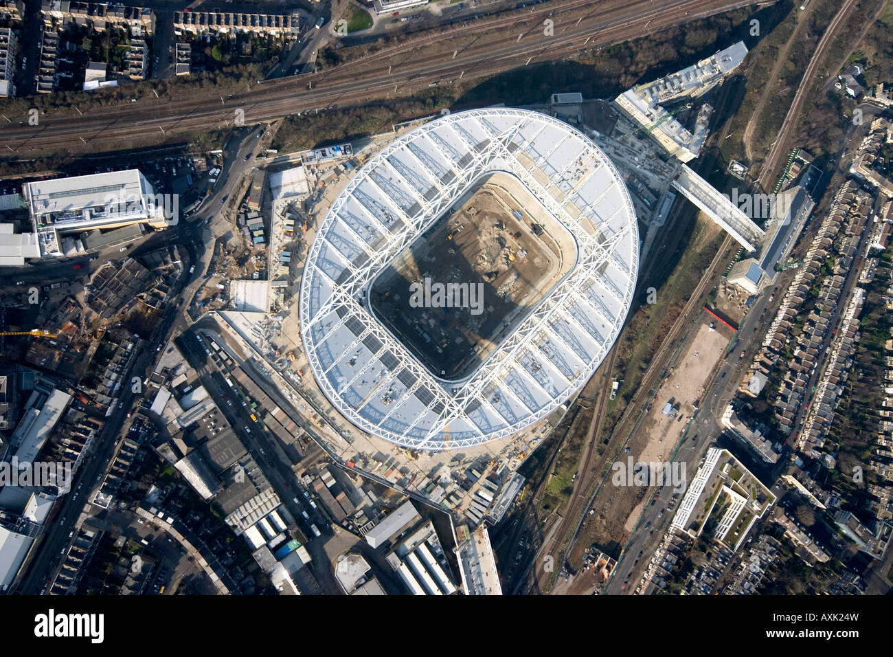 Elevato livello verticale vista aerea dell'Arsenal Football Club Emirates Stadium edificio sito in costruzione London N5 England Regno Unito Foto Stock