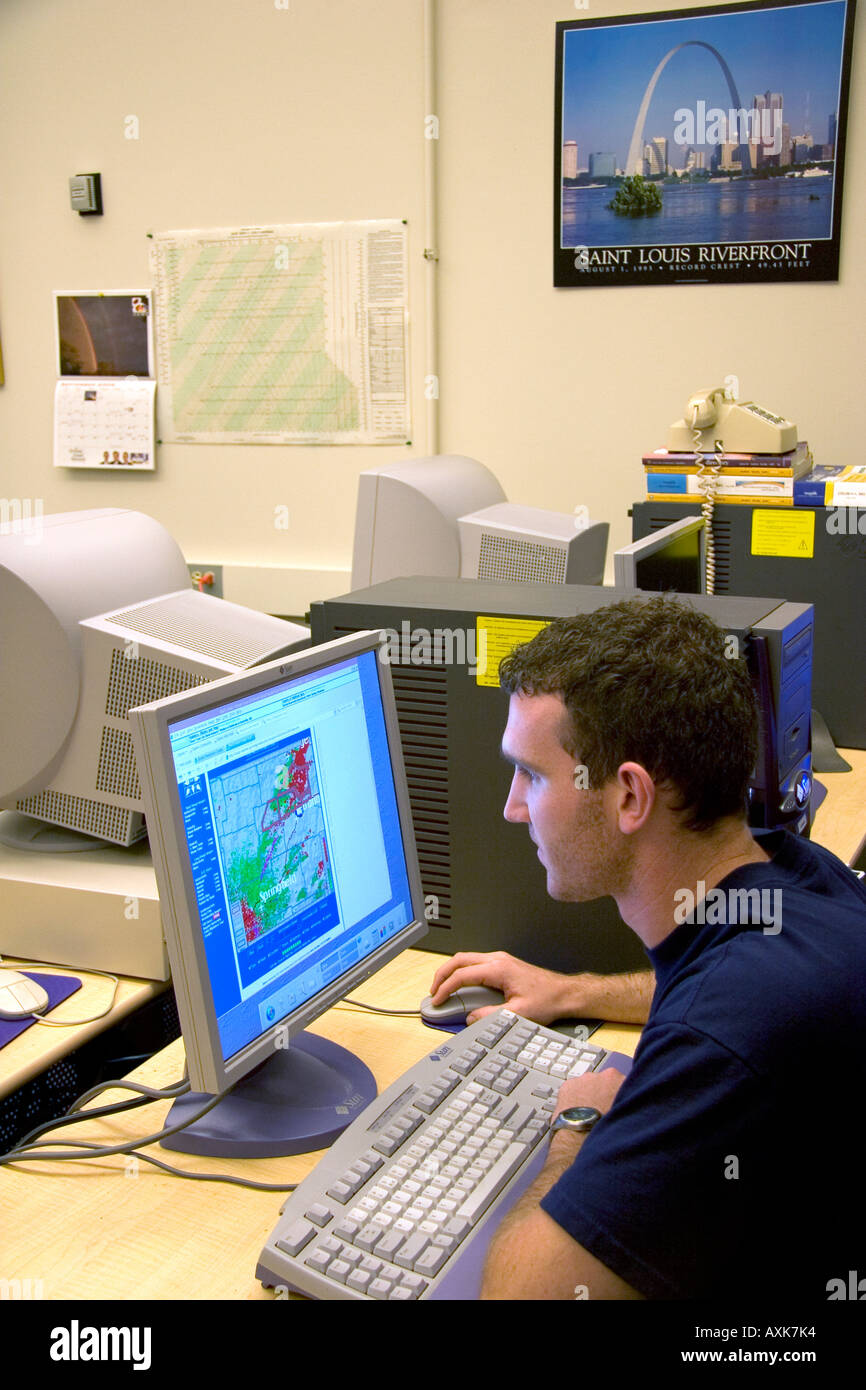 Uno studente lavora su un computer presso la Missouri centro climatico presso la University of Missouri Columbia Foto Stock
