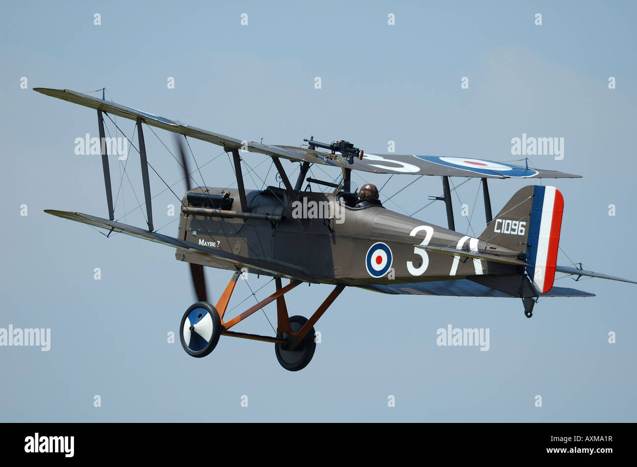 Vecchio british world war fighter biplano Royal Aircraft Factory SE5, francese vintage air show, La Ferte Alais Foto Stock