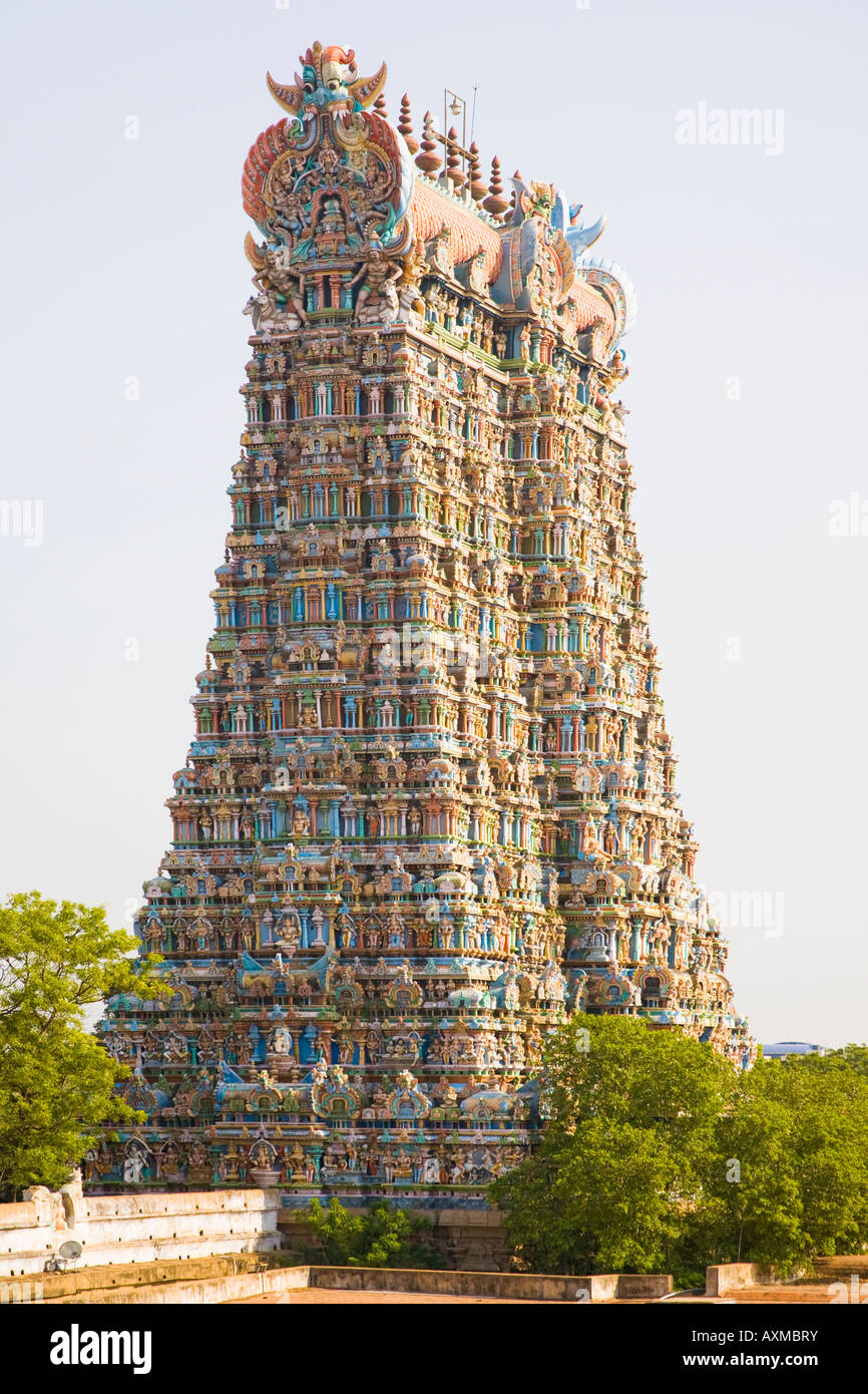 Un gopuram, Tempio di Madurai, Madurai, Tamil Nadu, India Foto Stock
