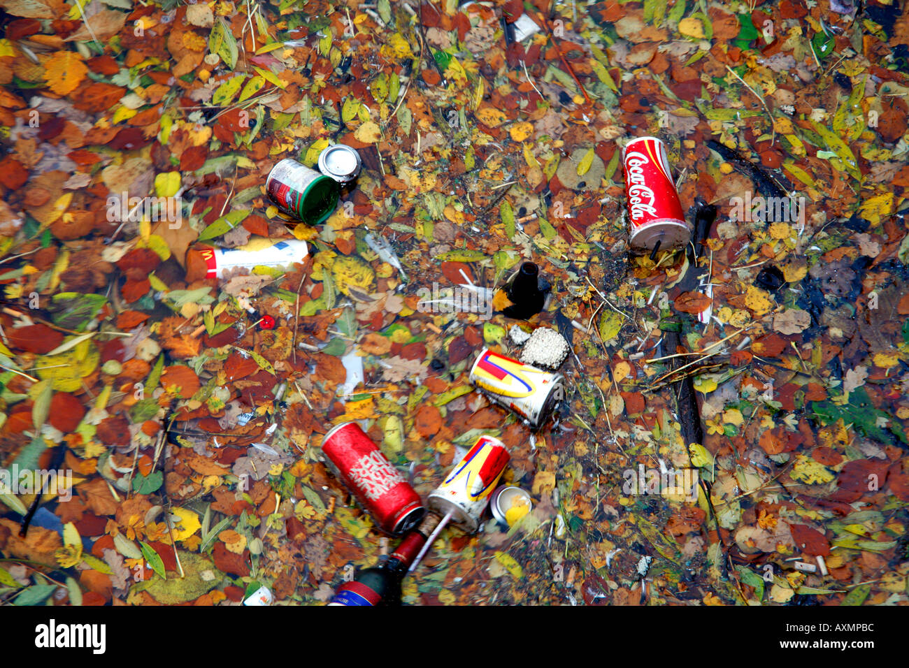 Il nome del marchio per lettiera in un canale Foto Stock