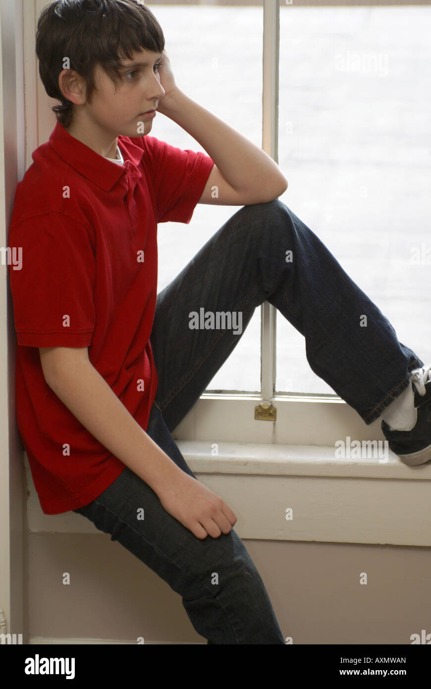 Introspettivo Preteen Foto Stock