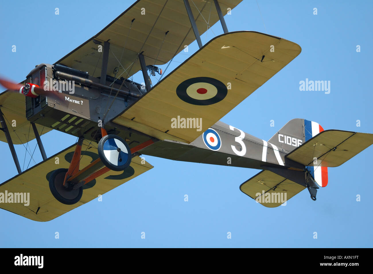 Vecchio british world war fighter biplano Royal Aircraft Factory SE5, francese vintage air show, La Ferte Alais Foto Stock