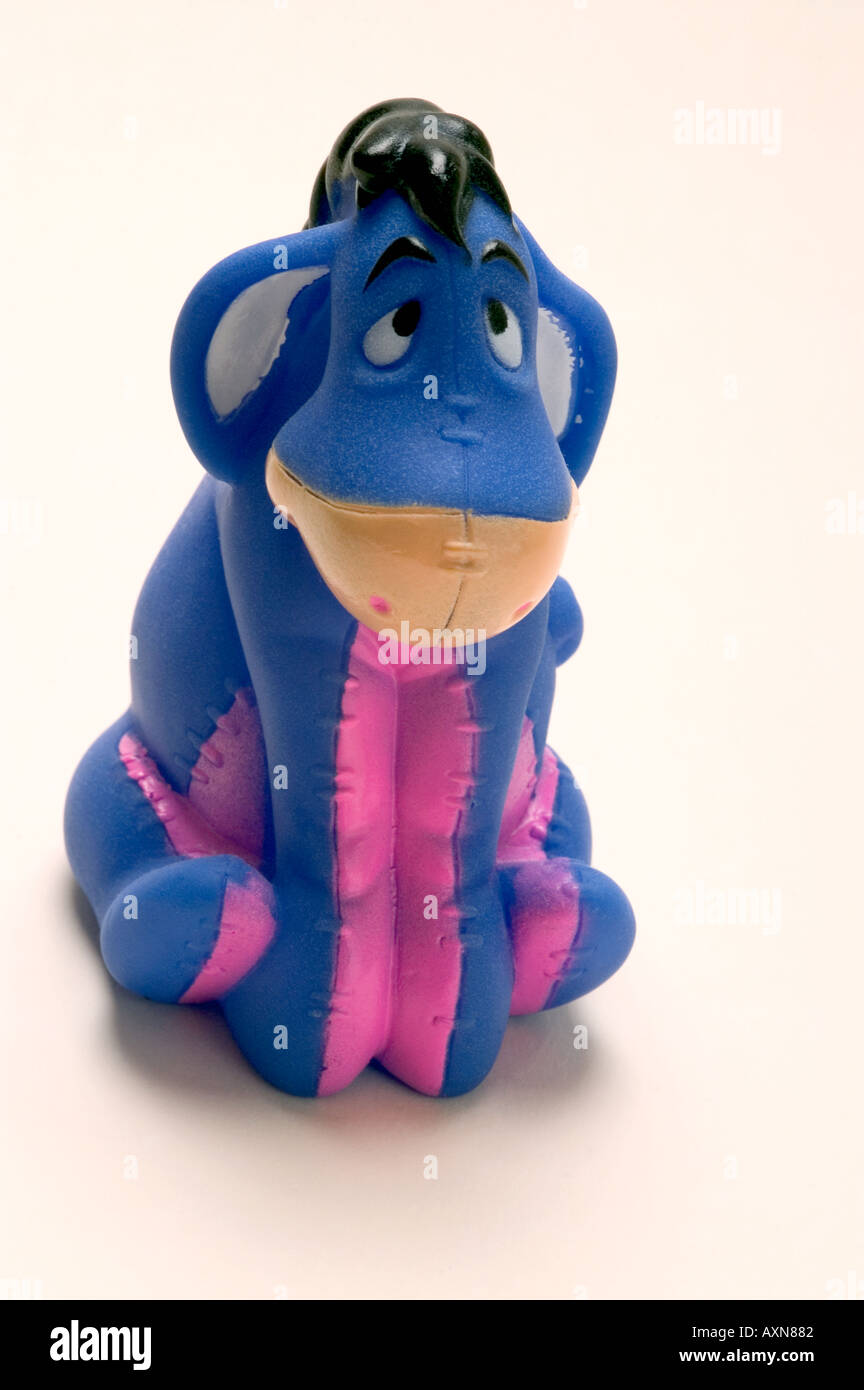 La gomma giocattolo asino figura animale simbolo di bambola infanzia singolo gioco baby tagliare ritagliato sullo sfondo bianco profilo intaglio Foto Stock