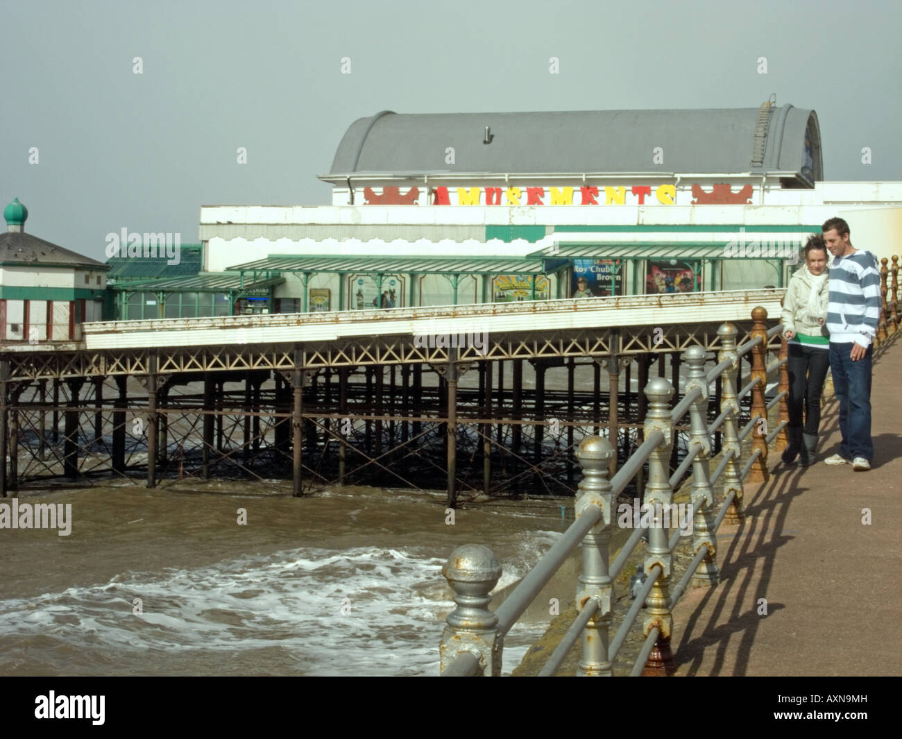 North Pier e Promenade, Blackpool Foto Stock