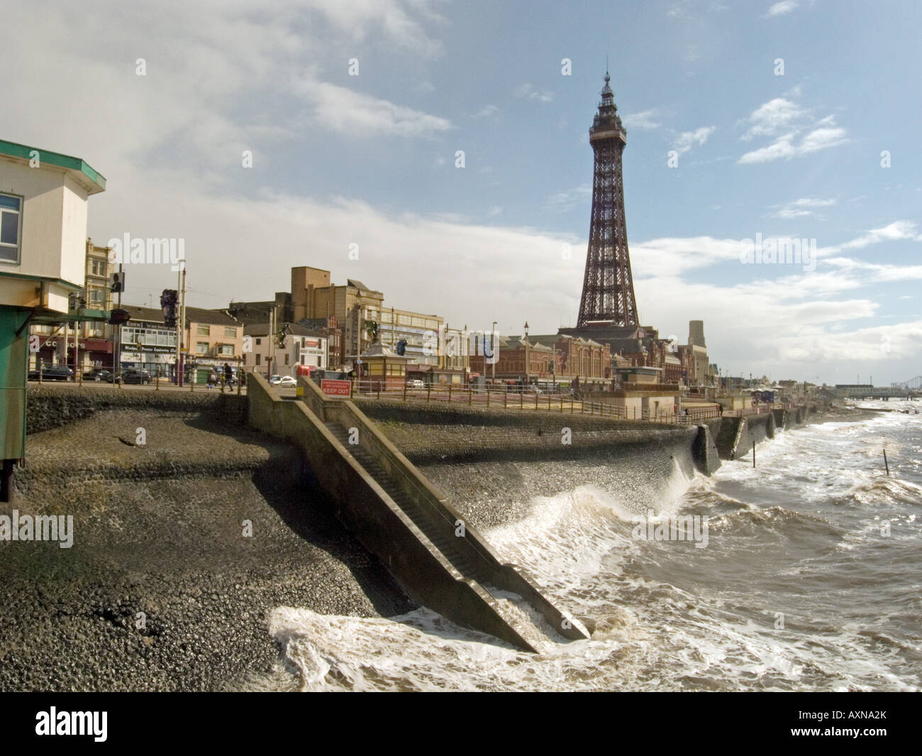 Il lungomare e la torre di Blackpool Foto Stock
