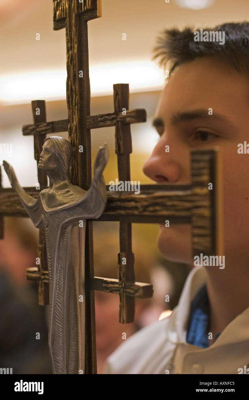 Messa a Nostra Signora di Czestochowa chiesa cattolica Foto Stock