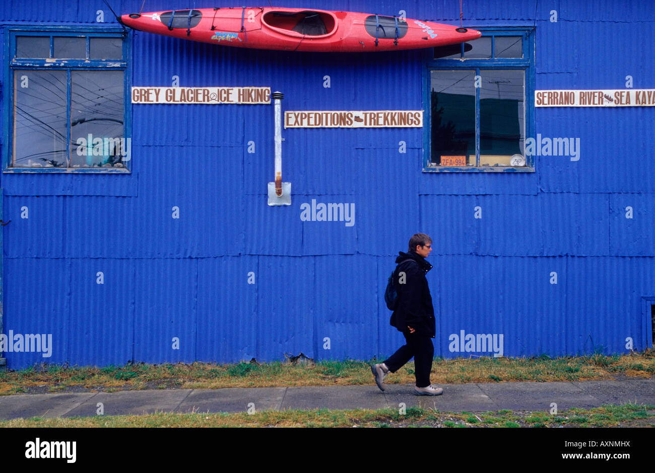 Sport e avventura agenzia di viaggio . Puerto Natales . La Patagonia. Il Cile, America del Sud. Foto Stock