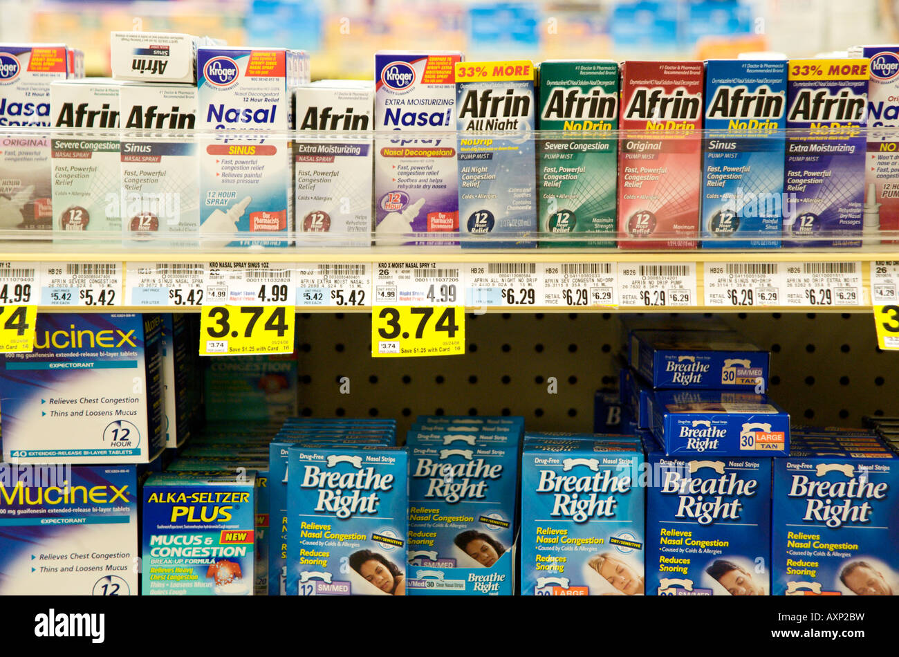 Freddo e medicina allergia da visualizzare in un drug store Foto Stock