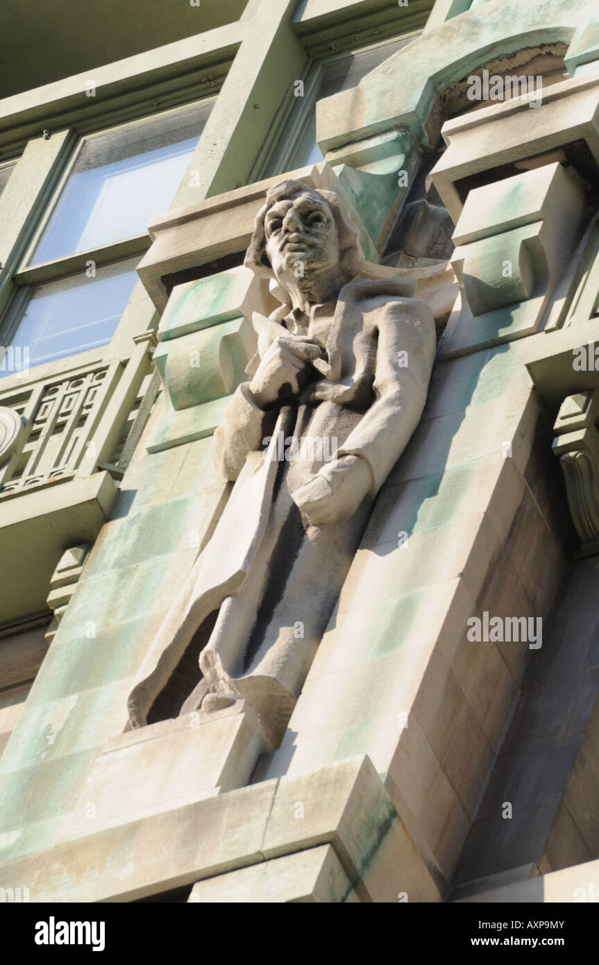 Gutzon Borglum, scultore del monte Rushmore e ha lavorato su statue in cima a un giornale a Manhattan che fu costruito nel 1906-07. Foto Stock