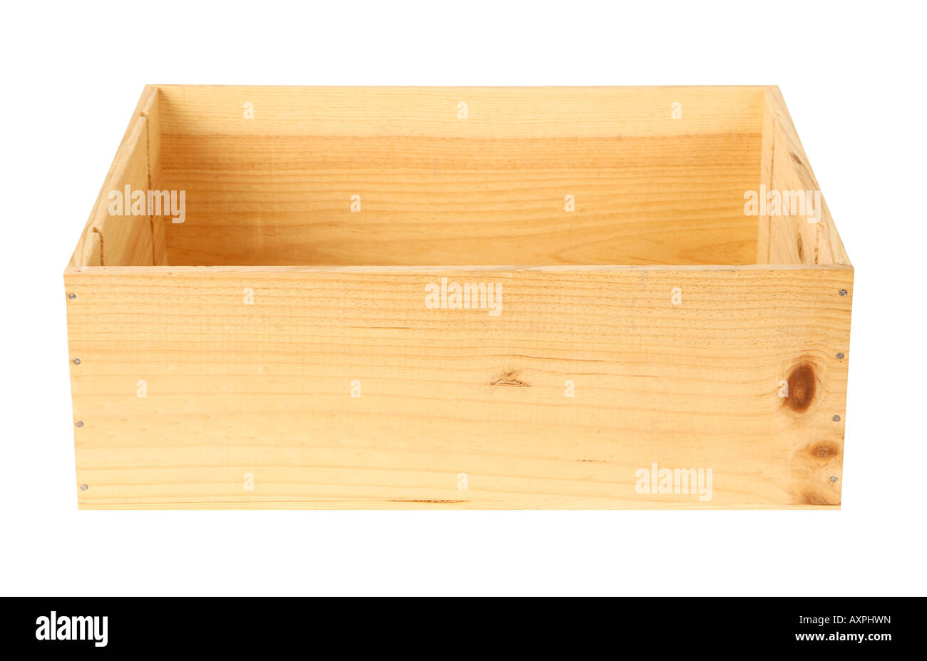 Vuoto cassetta di legno isolato su sfondo bianco focus sul pannello anteriore Foto Stock