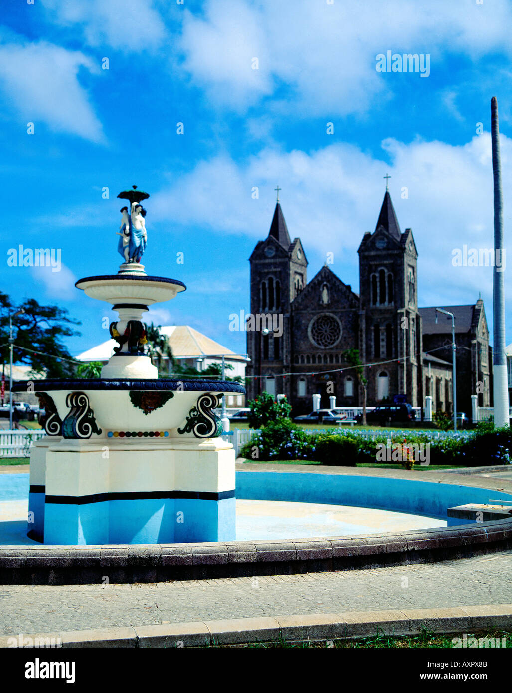 Basseterre St Kitts indipendenza piazza Fontana & Concattedrale dell Immacolata Concezione Foto Stock