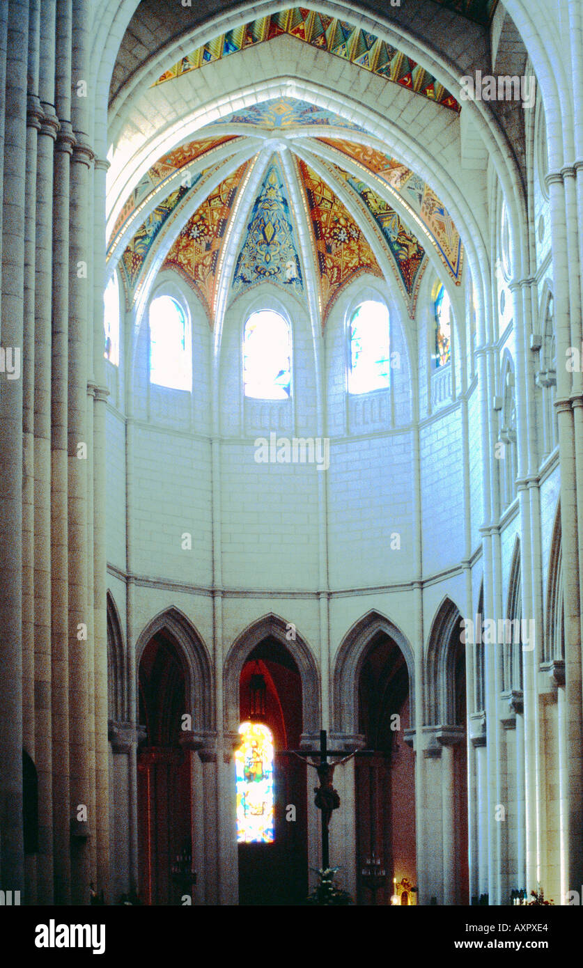 Madrid Spagna Catedral de la Almudena interno Foto Stock