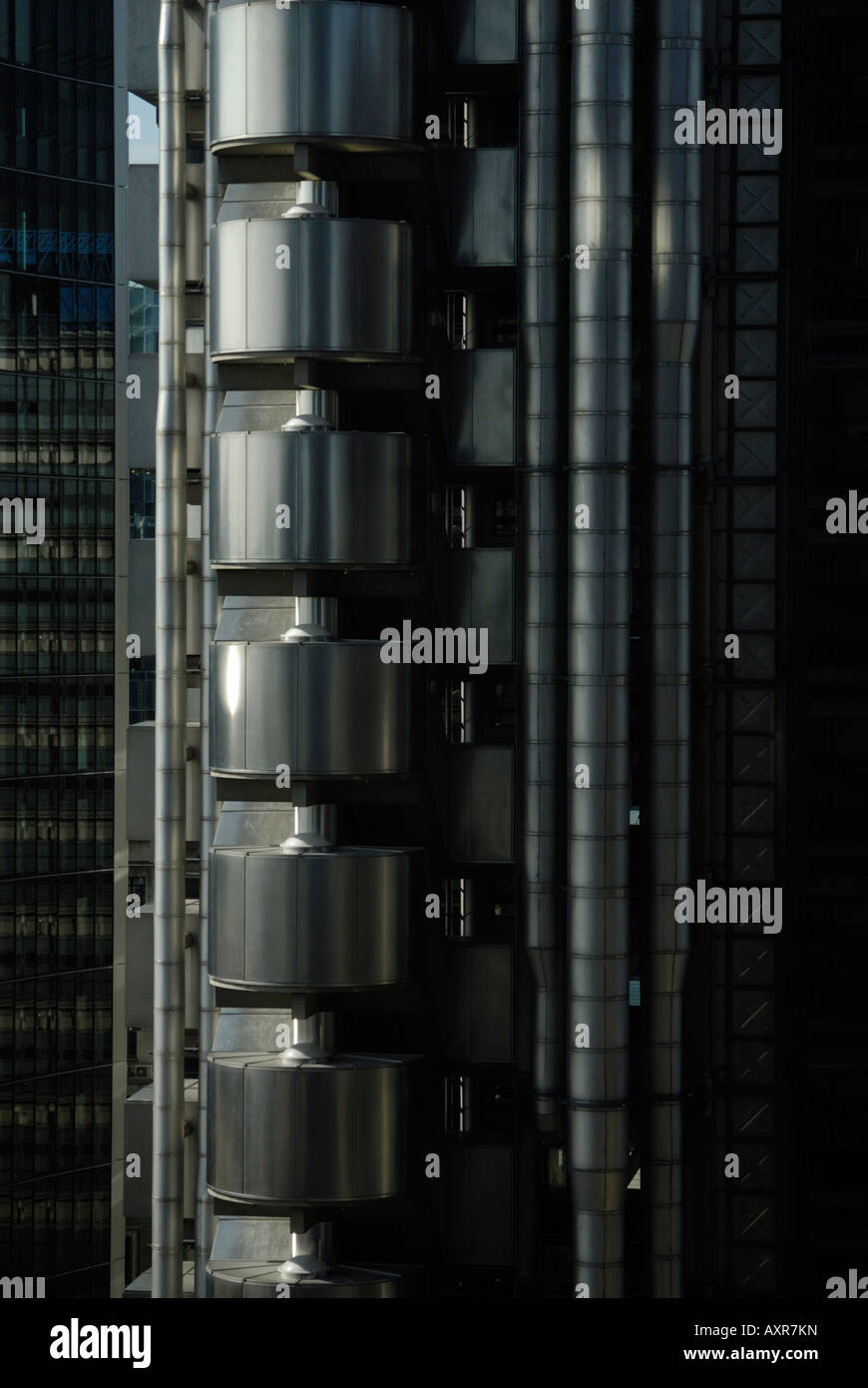 Dettaglio dell'esterno dell'edificio della Lloyd di Londra Inghilterra Regno Unito da Richard Rogers Partnership Foto Stock