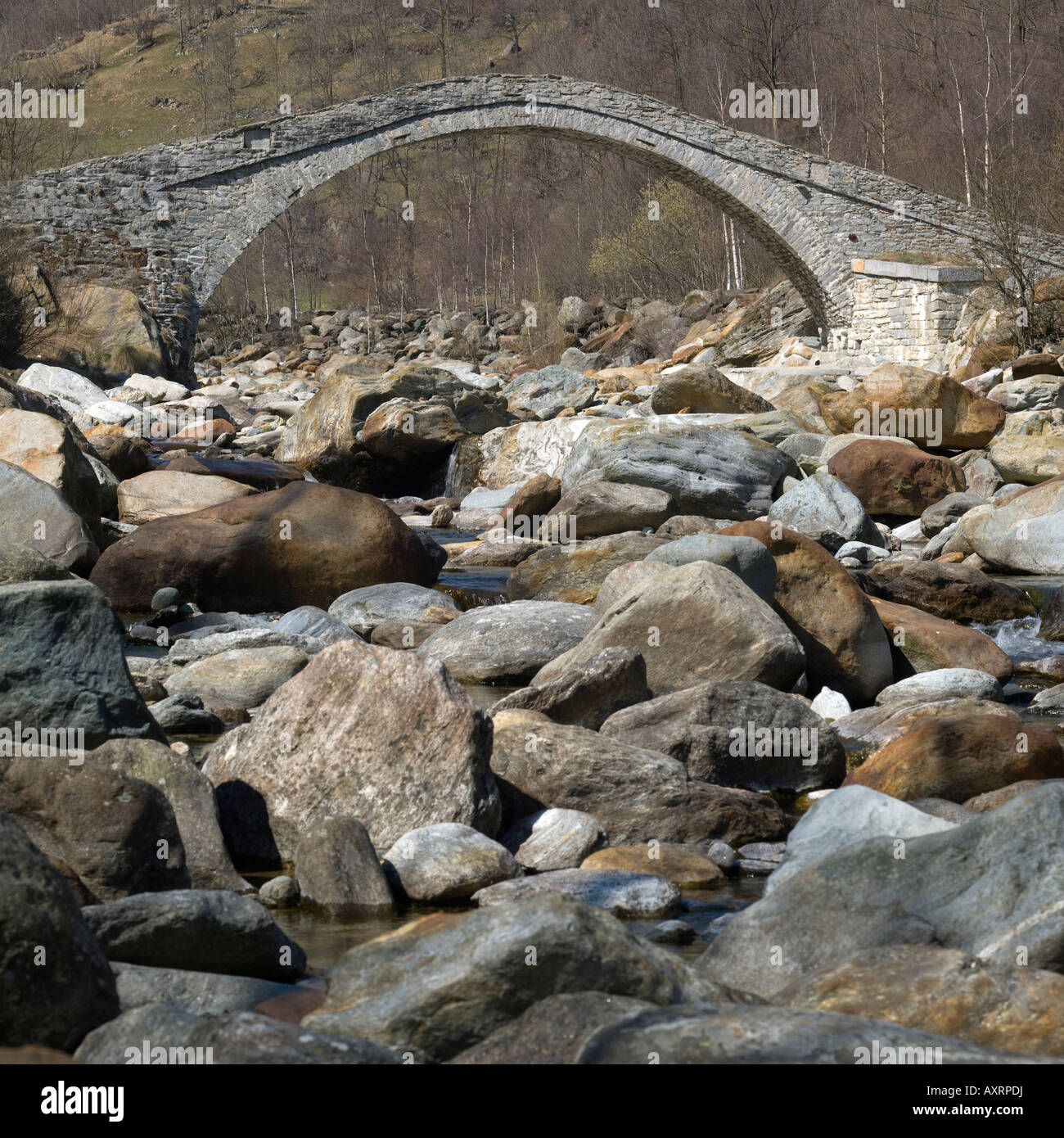 Il vecchio ponte romano, fondo Canavese, Torino, Italia Foto Stock